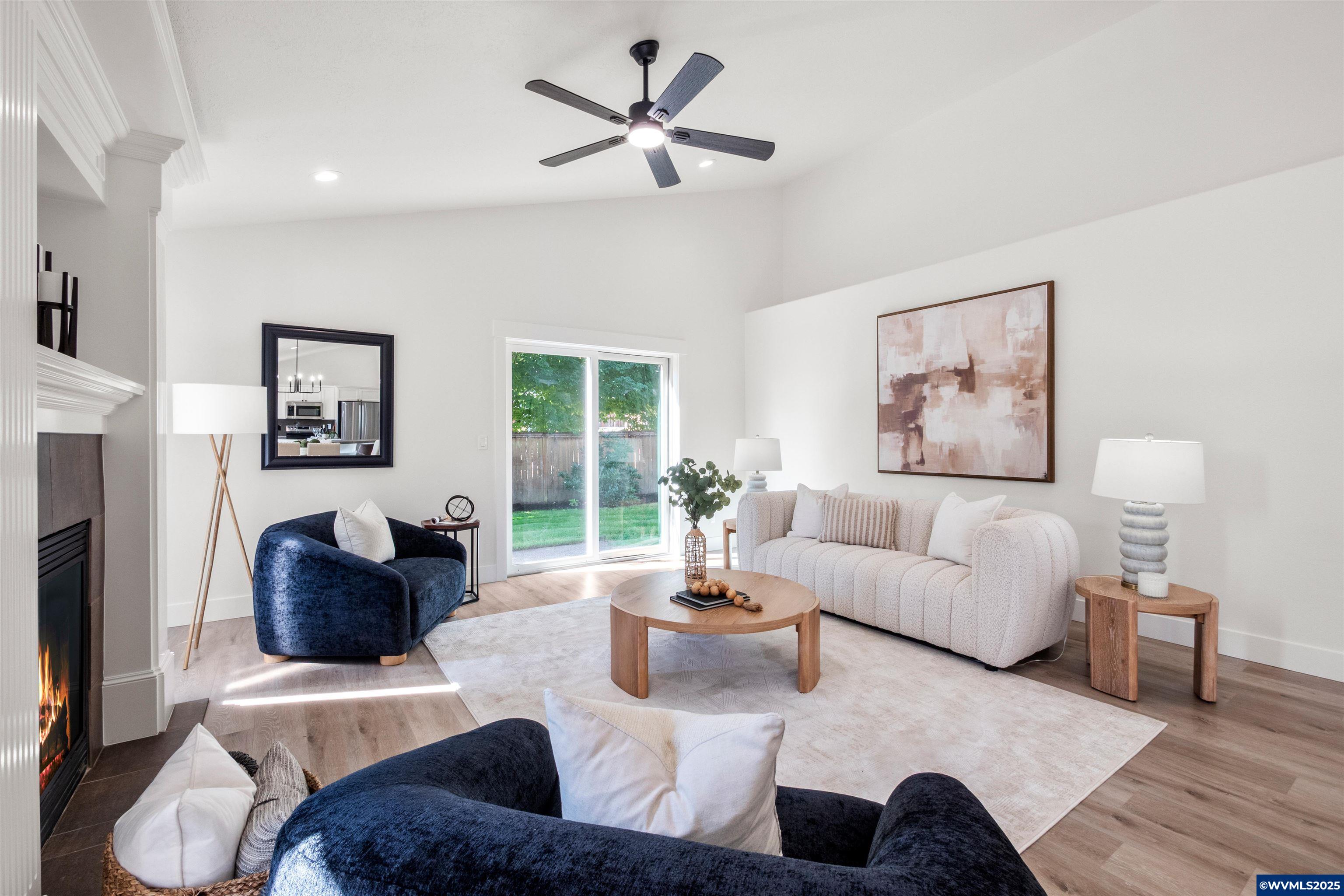14902 Smith Rock Av