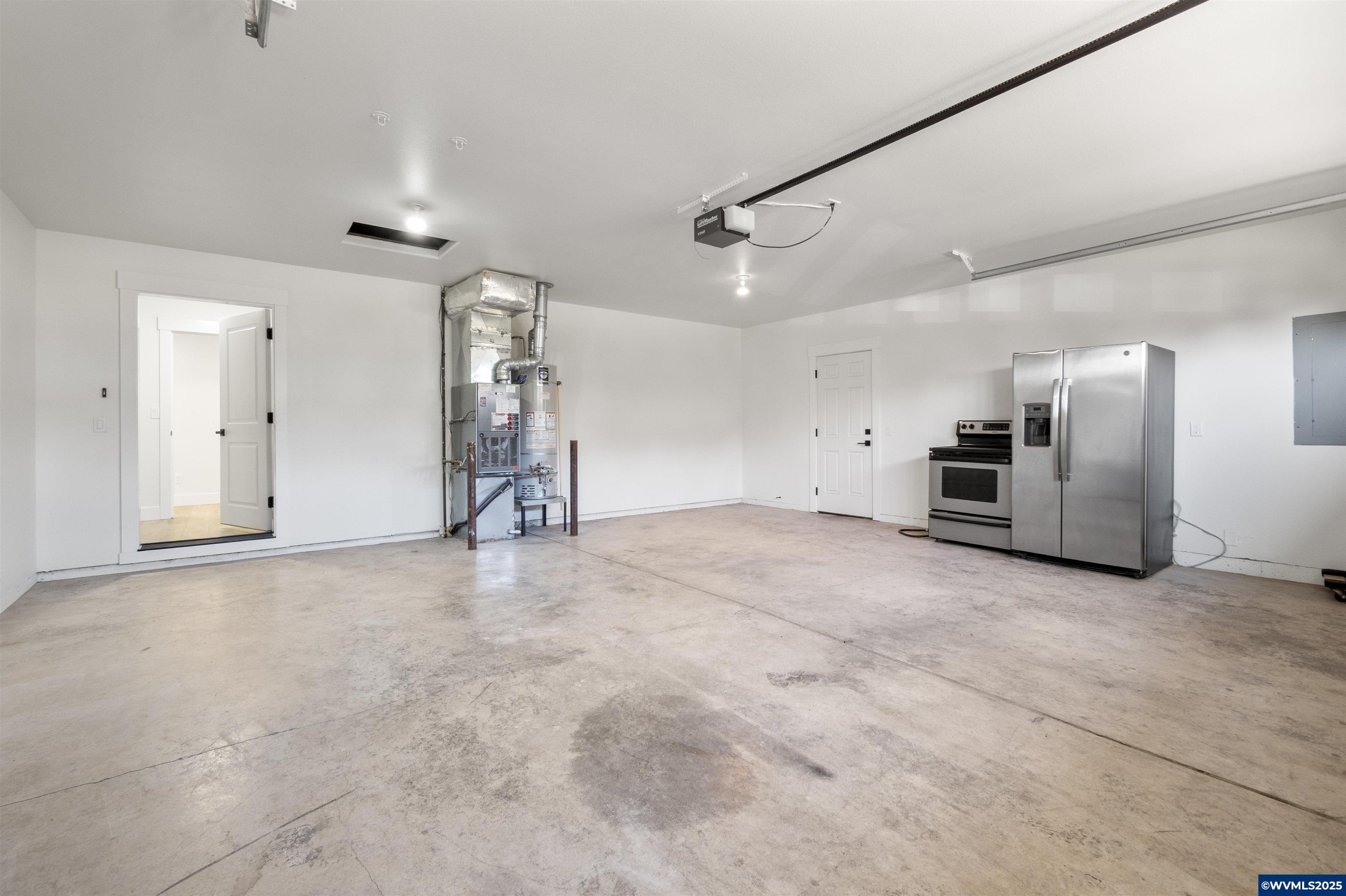 14902 Smith Rock Av