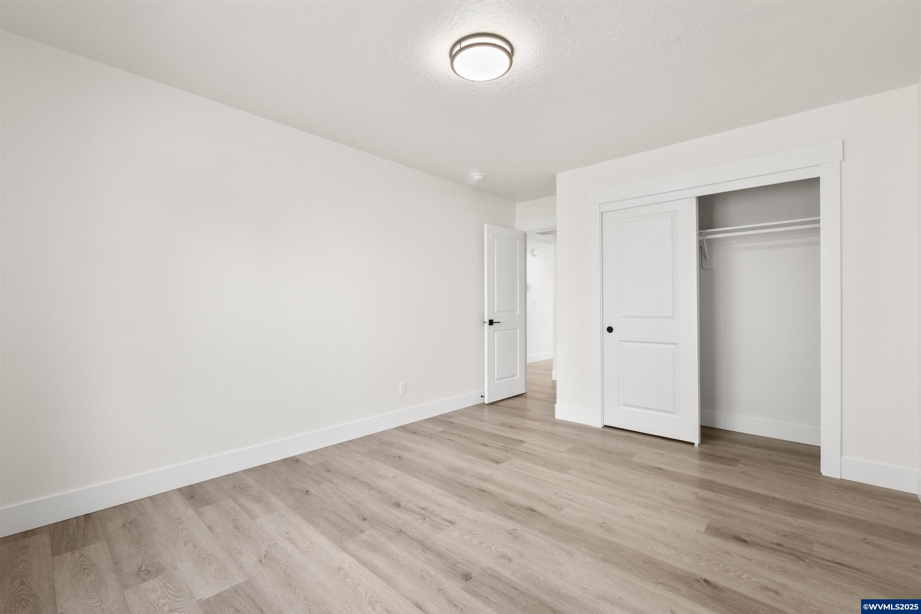 14902 Smith Rock Av
