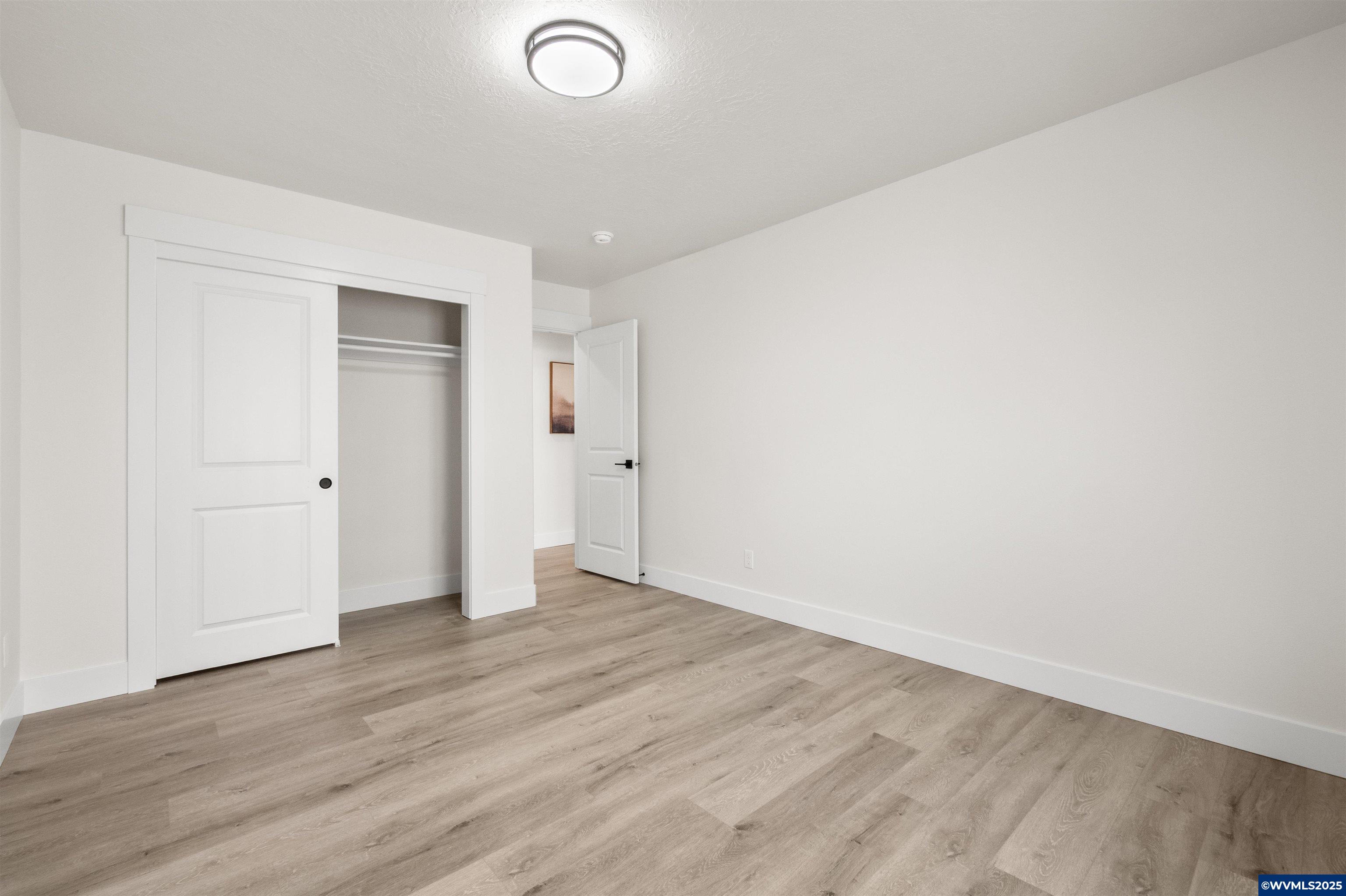 14902 Smith Rock Av