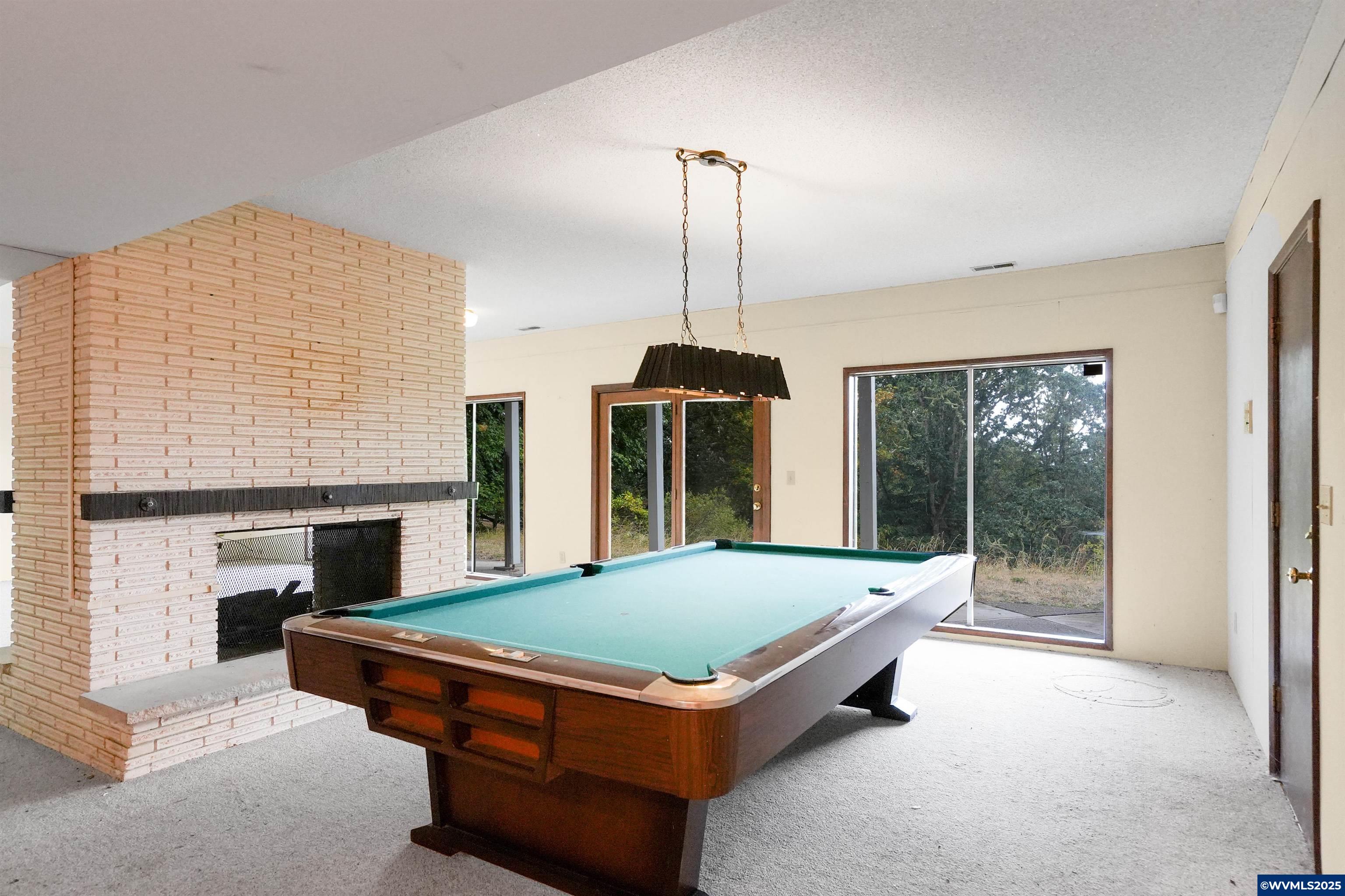 7885 NW Ridgewood Dr