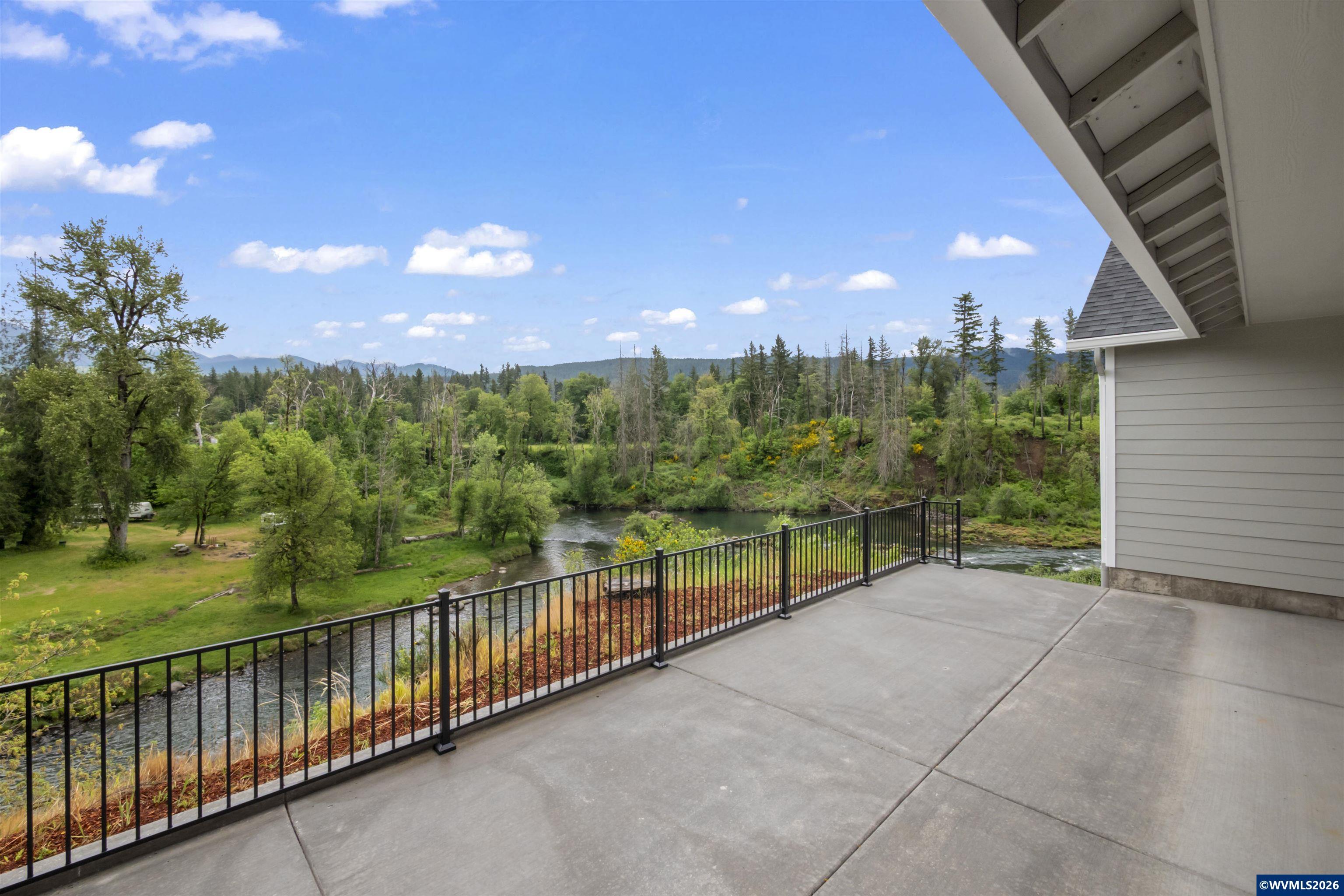 241 Dogwood Dr