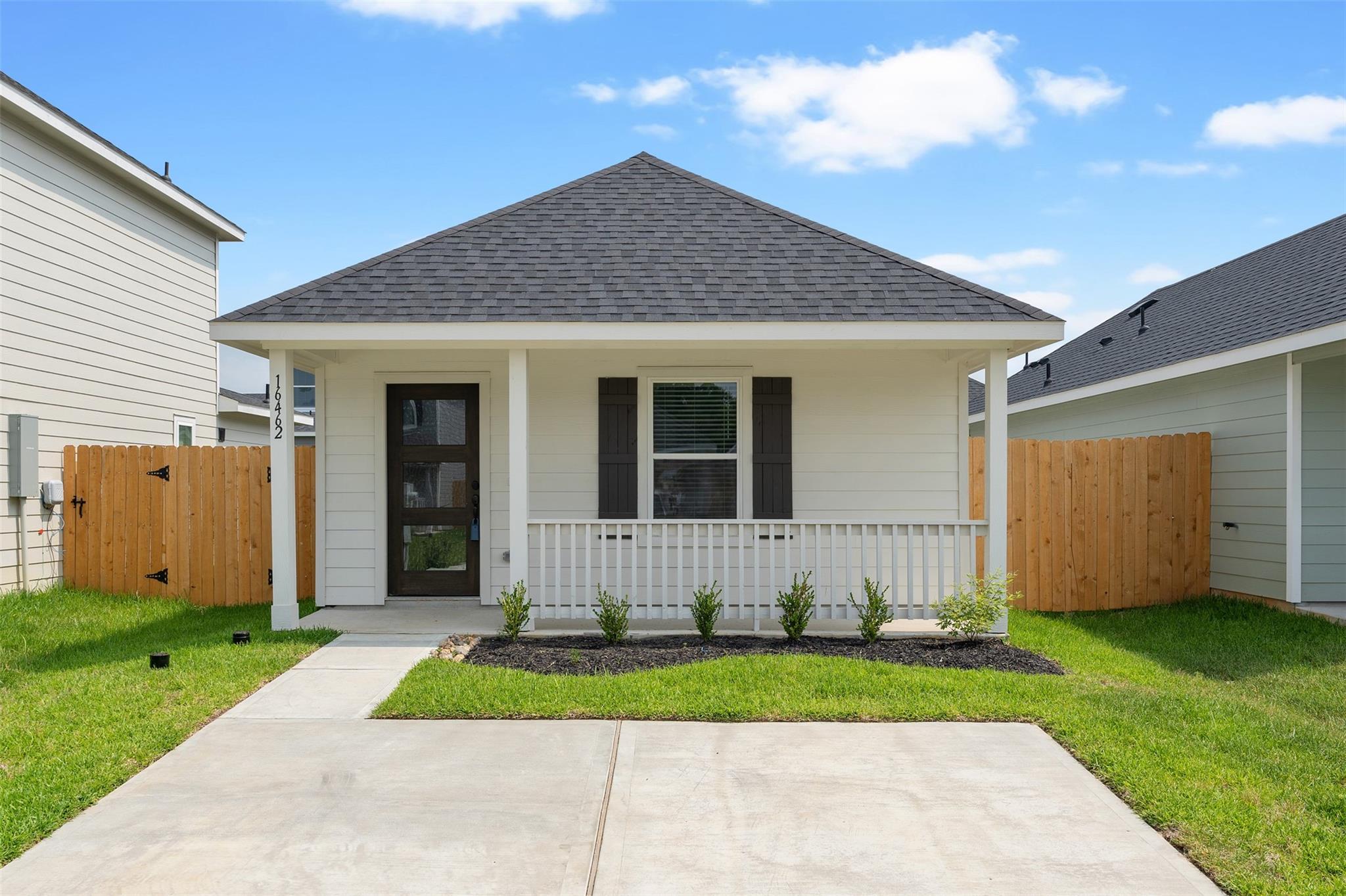 16462 Valerie Marie Place
