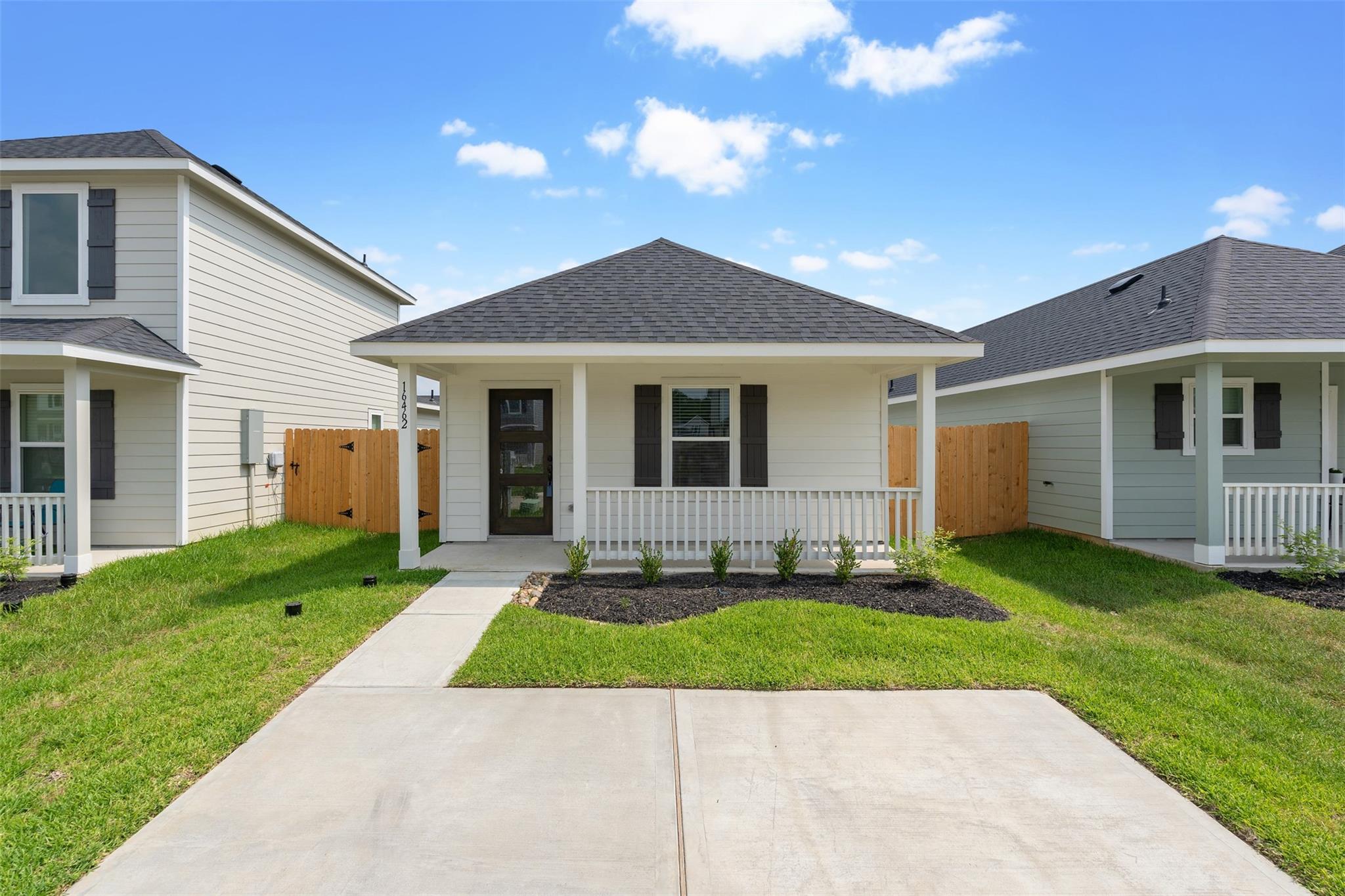 16462 Valerie Marie Place