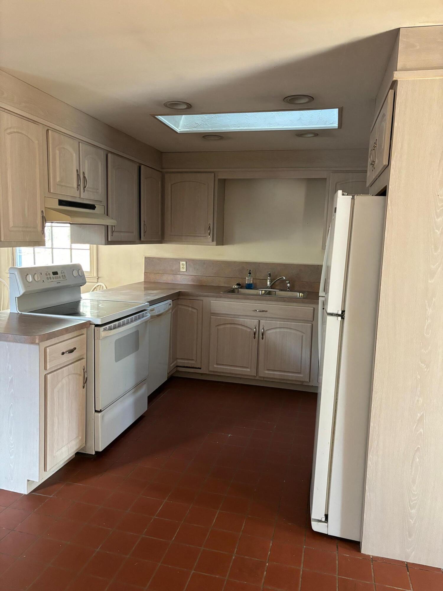175 Country Lane