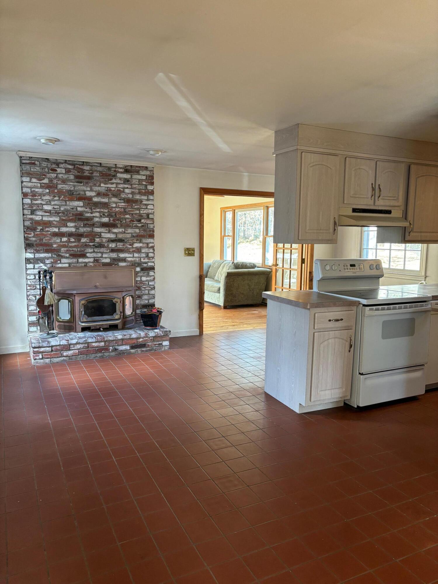 175 Country Lane