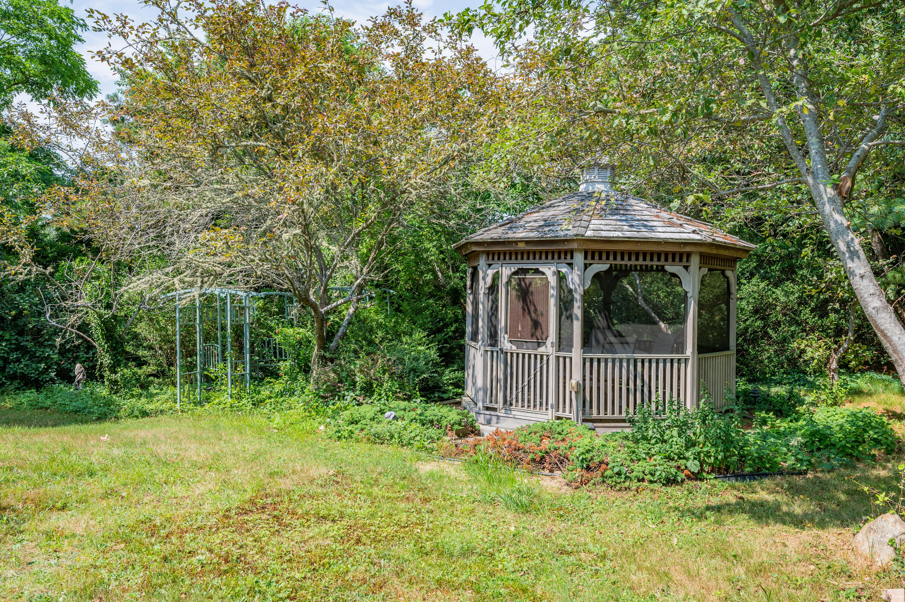 16 Long View Drive