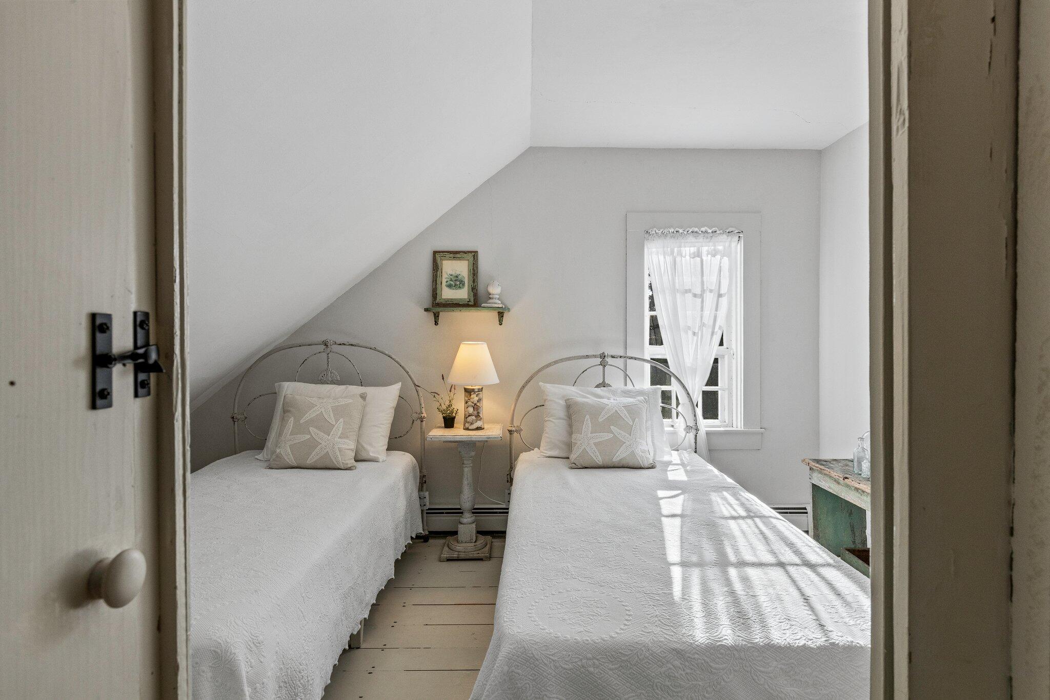 188 Rock Harbor Road