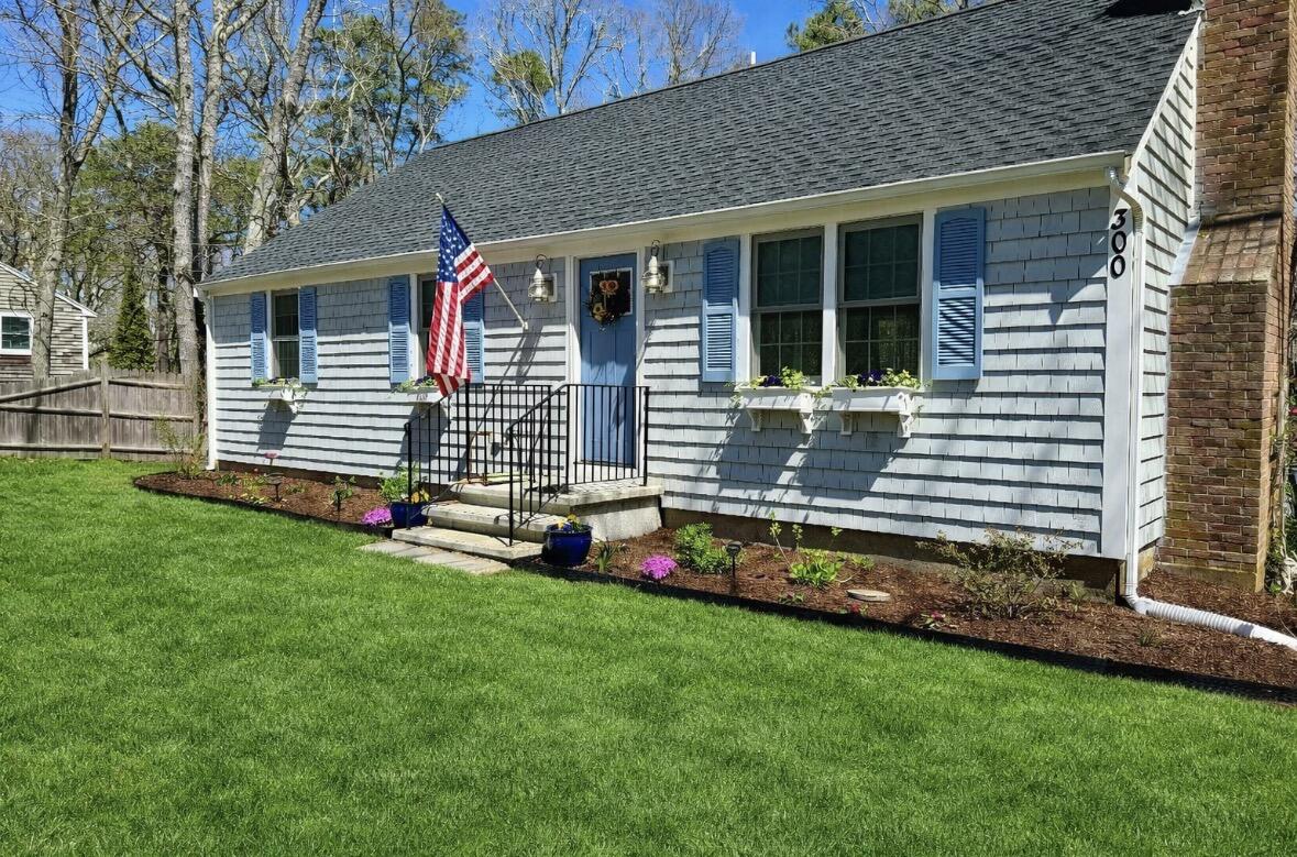 300 Schoolhouse Road