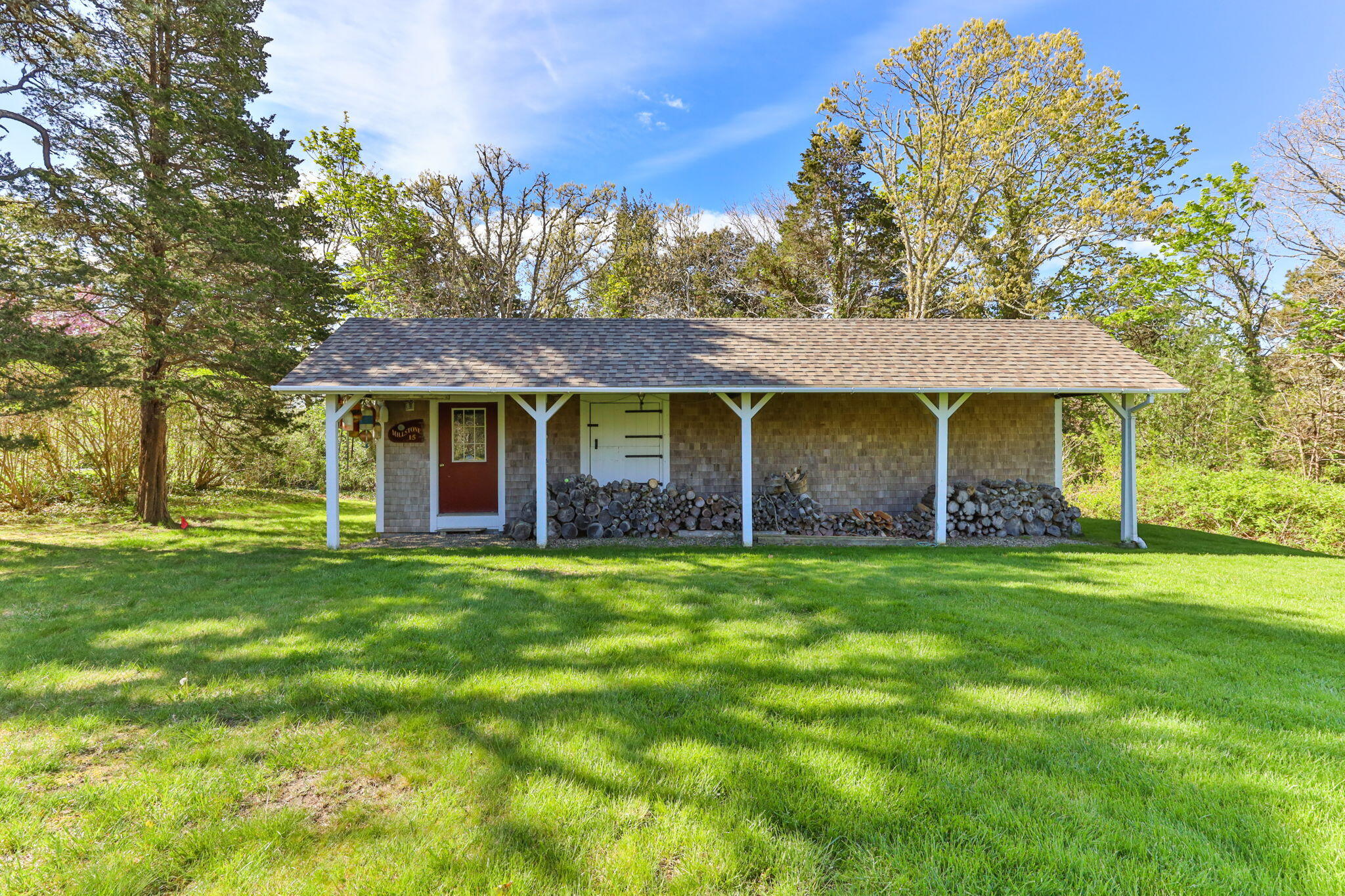 15 Mill Pond Road