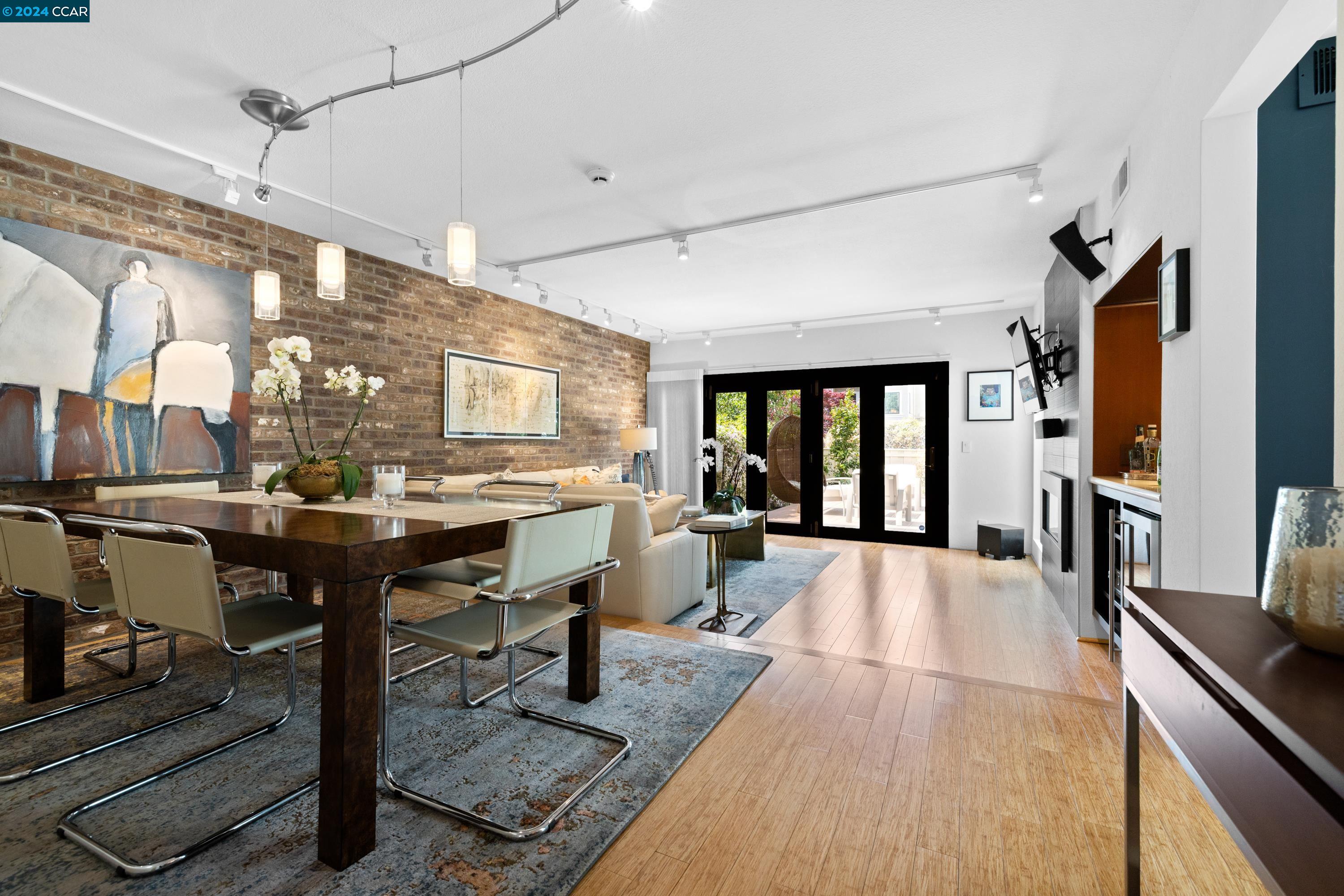 1821 Stratton Circle