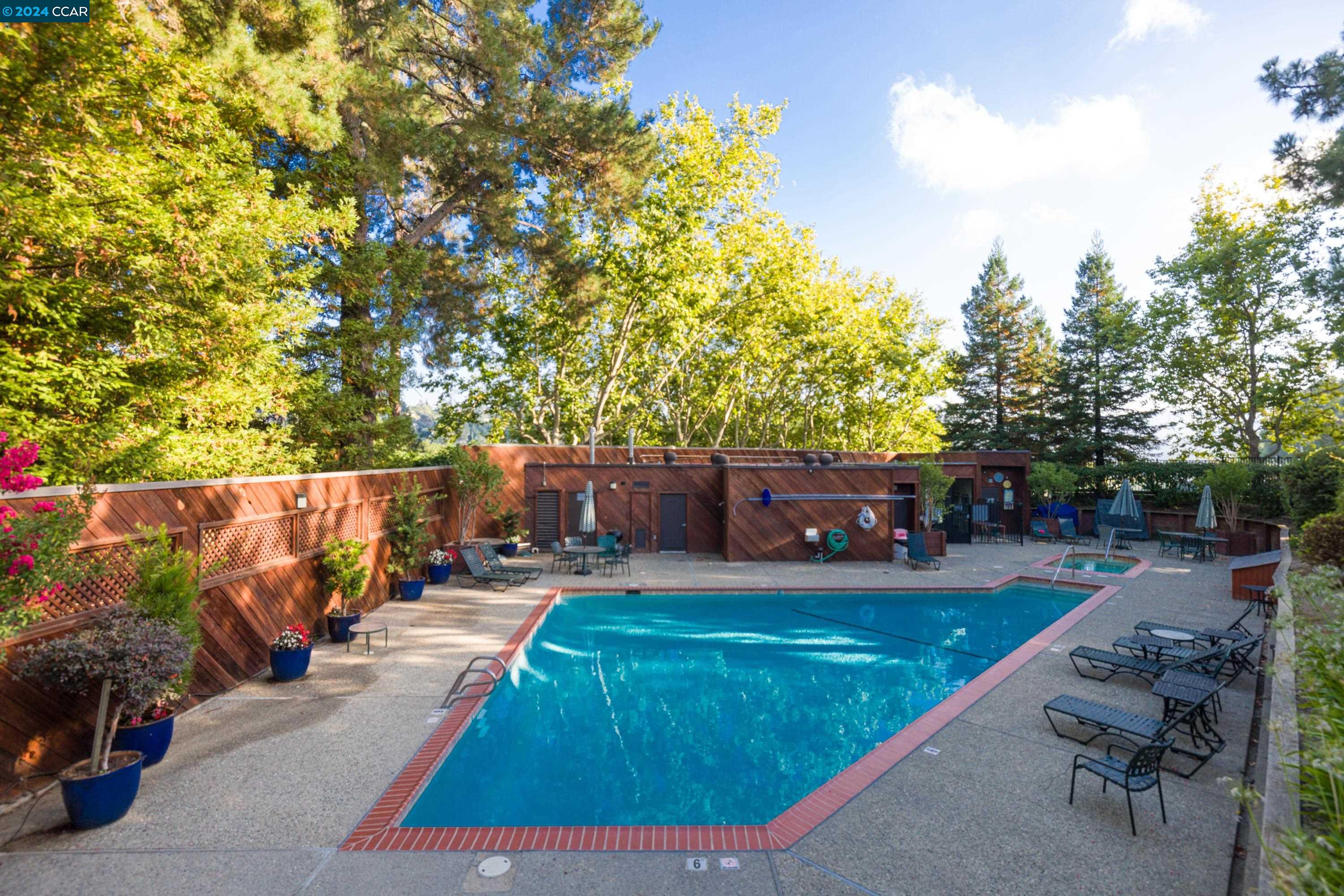 132 Ravenhill Rd
