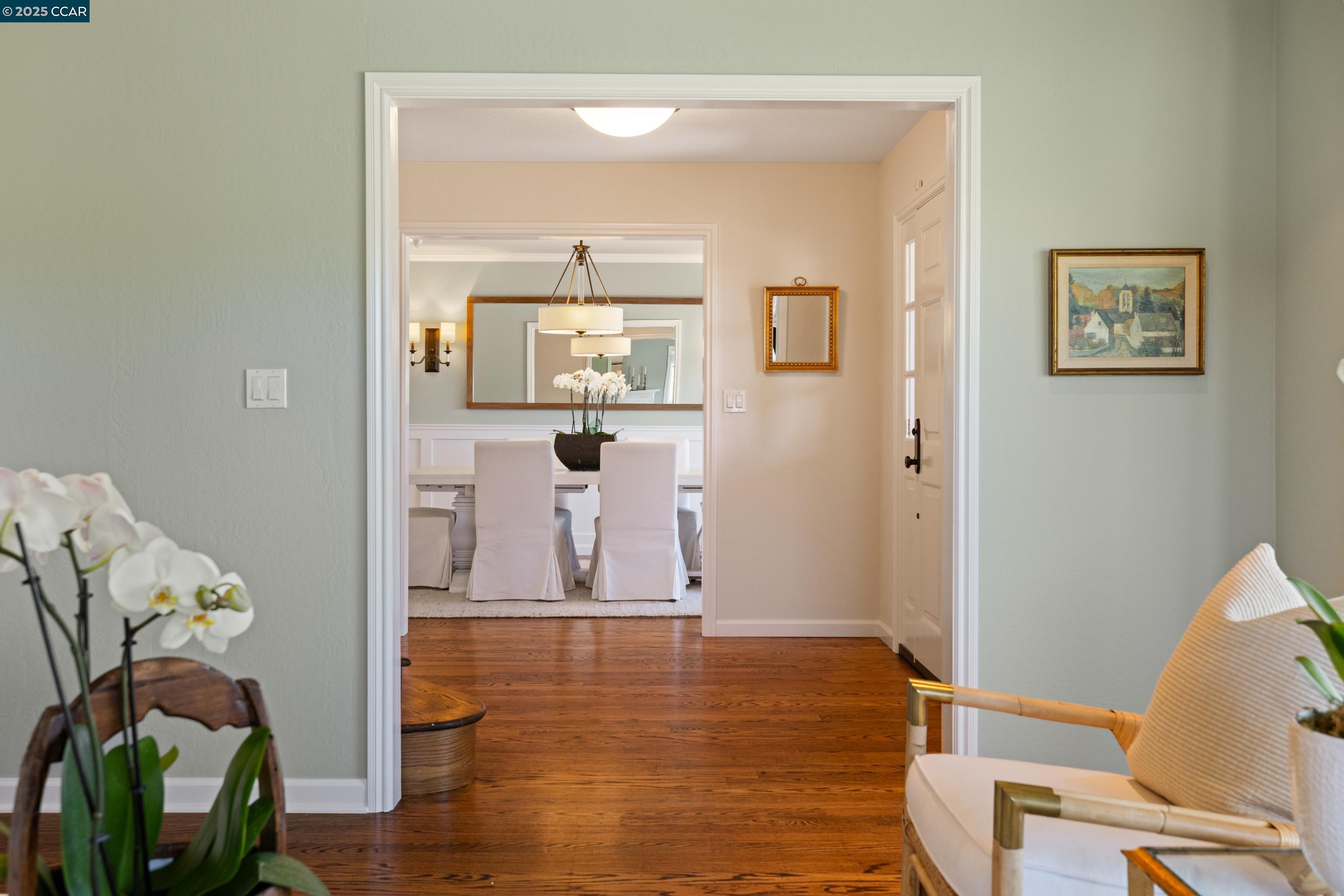 1103 Country Club Dr