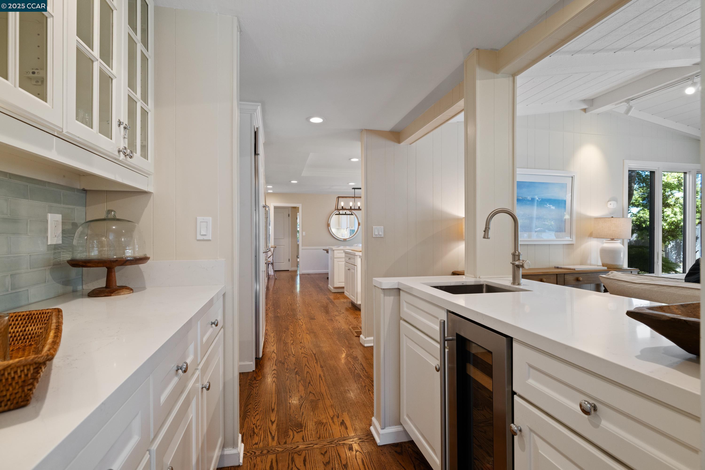 1103 Country Club Dr