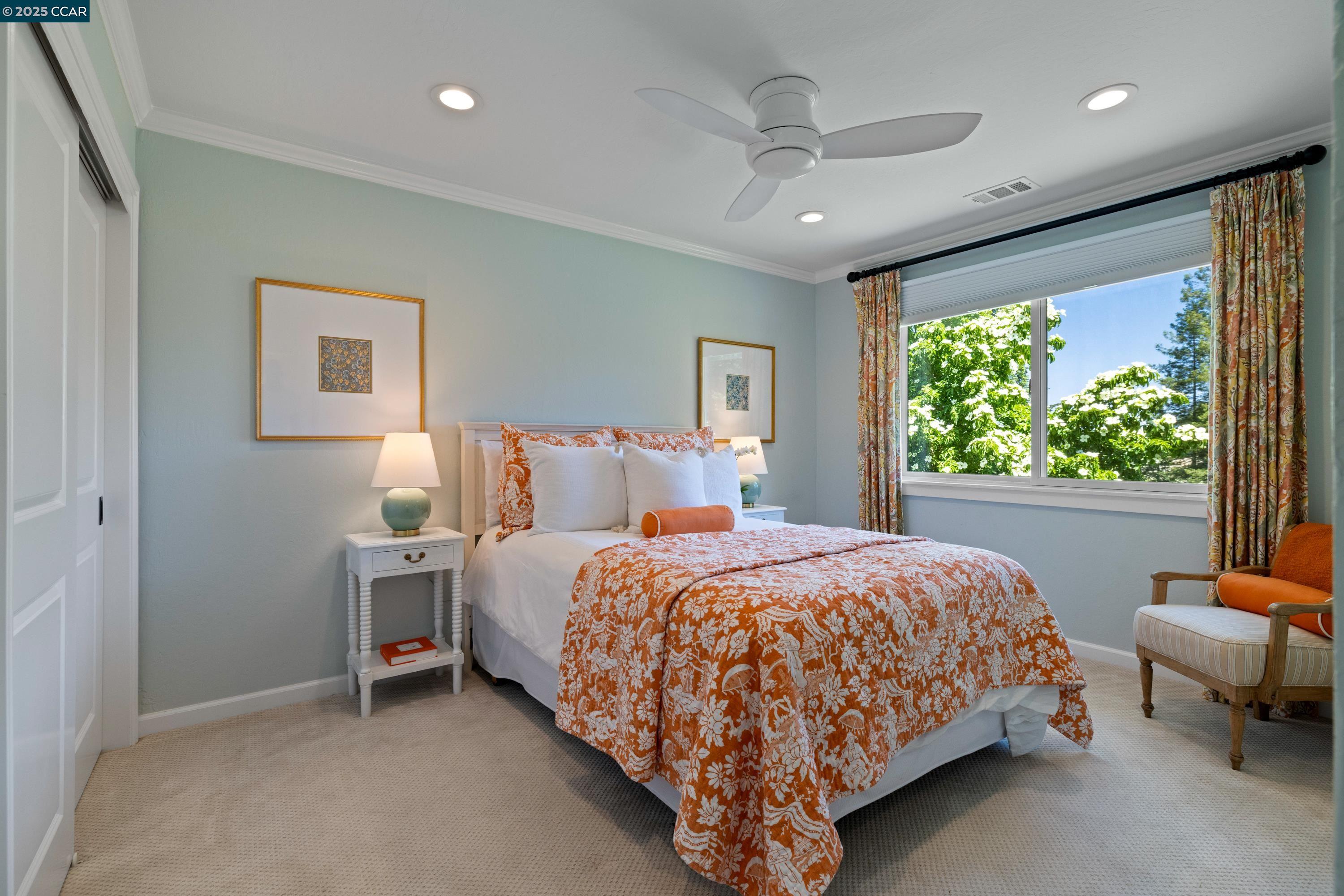 1103 Country Club Dr