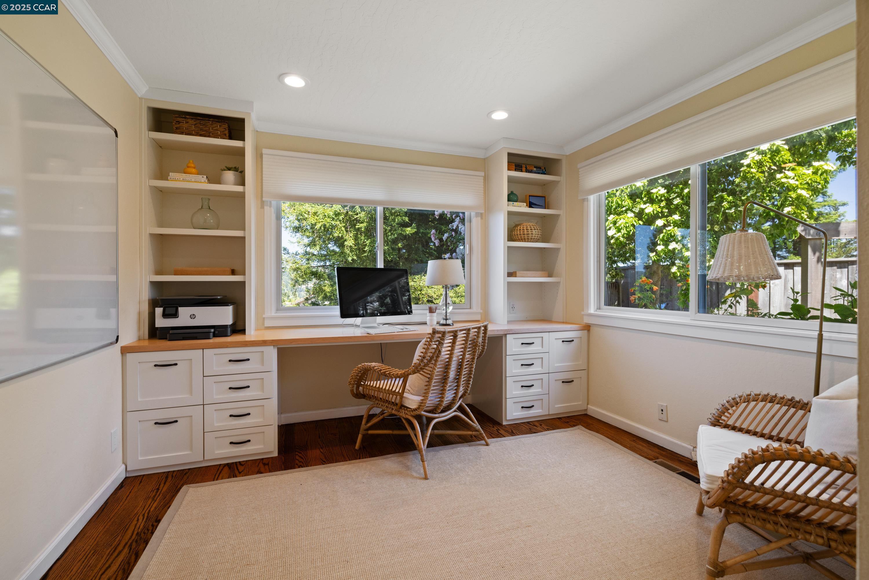 1103 Country Club Dr