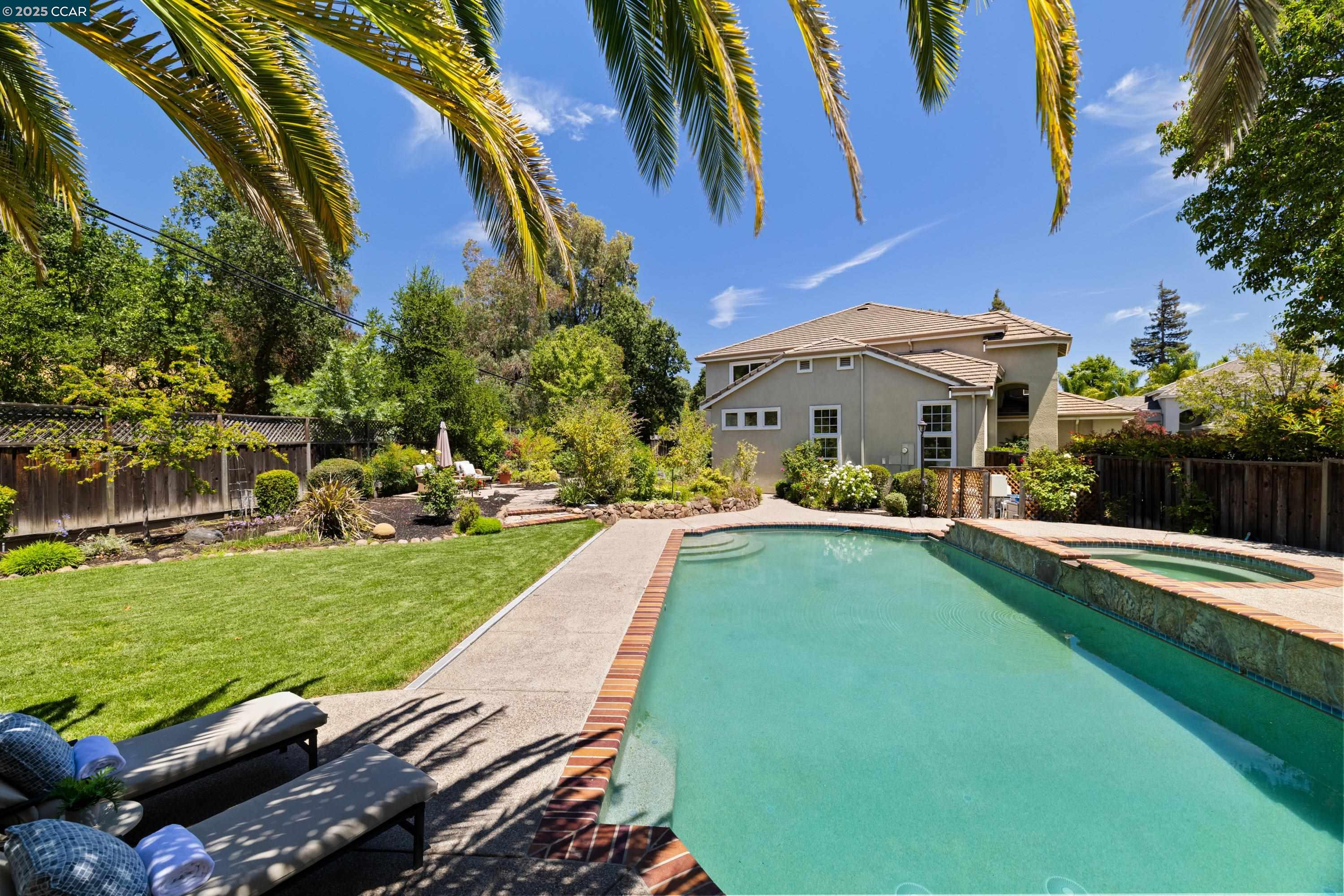 1166 Briarwood Way
