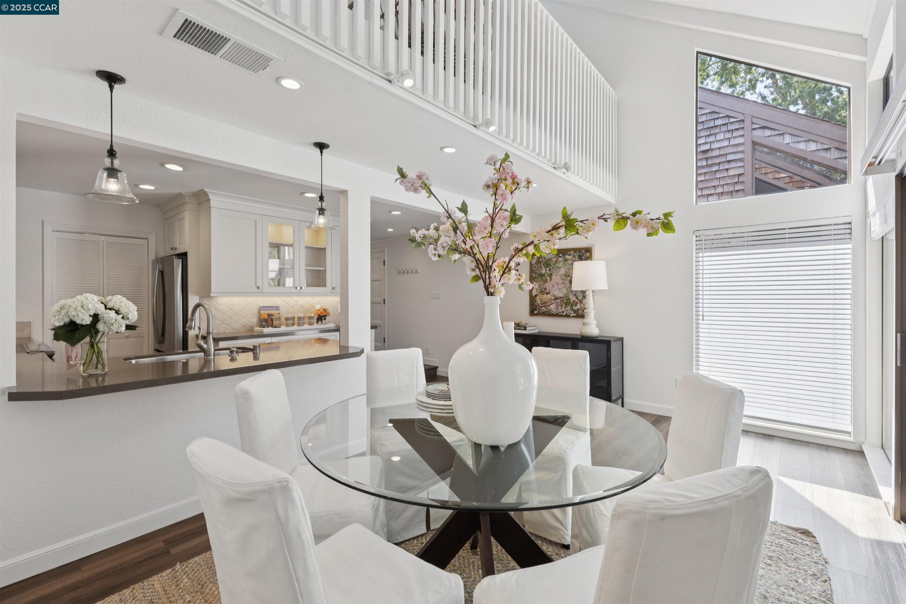 7 Songbird Ct