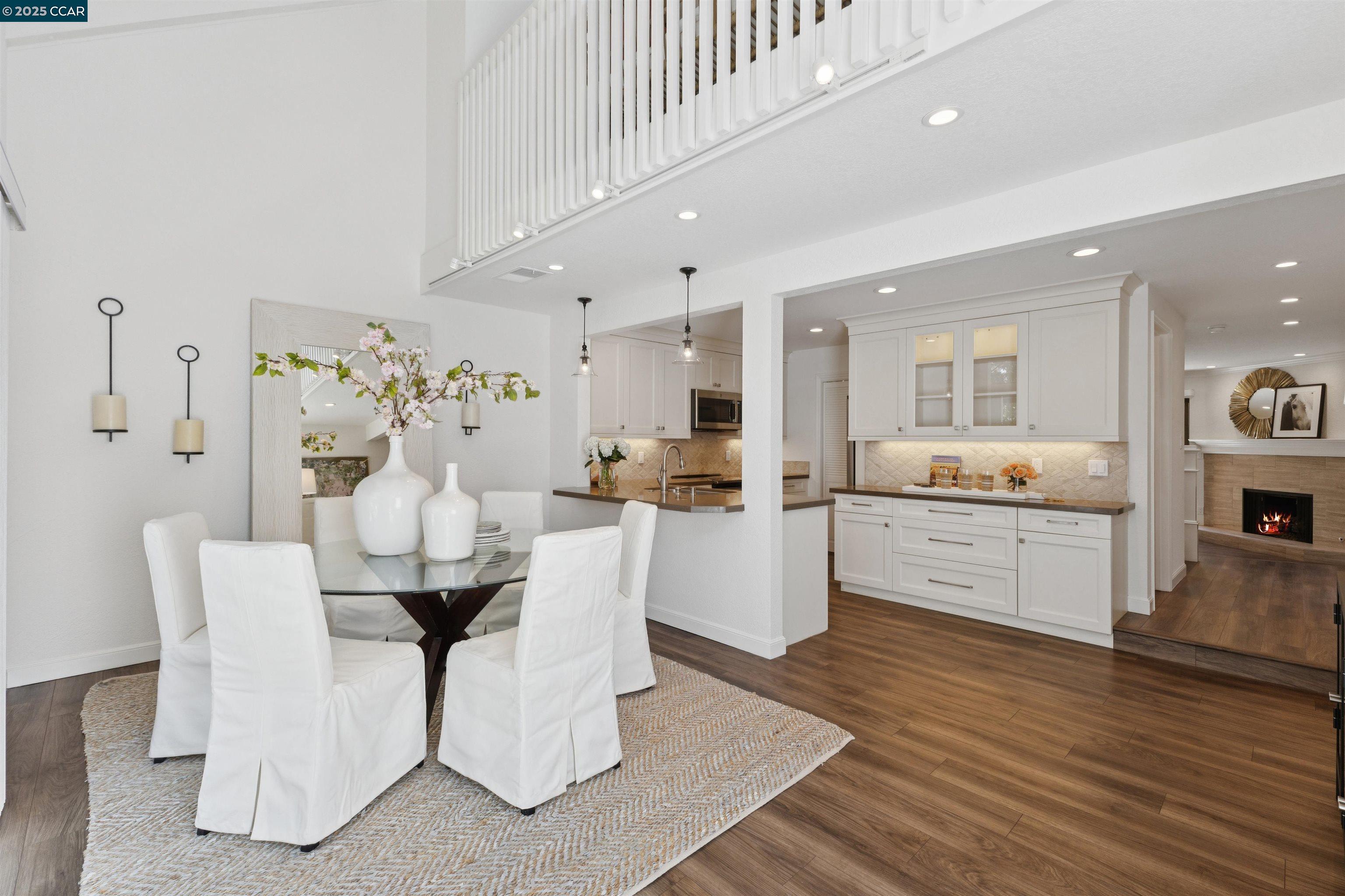 7 Songbird Ct