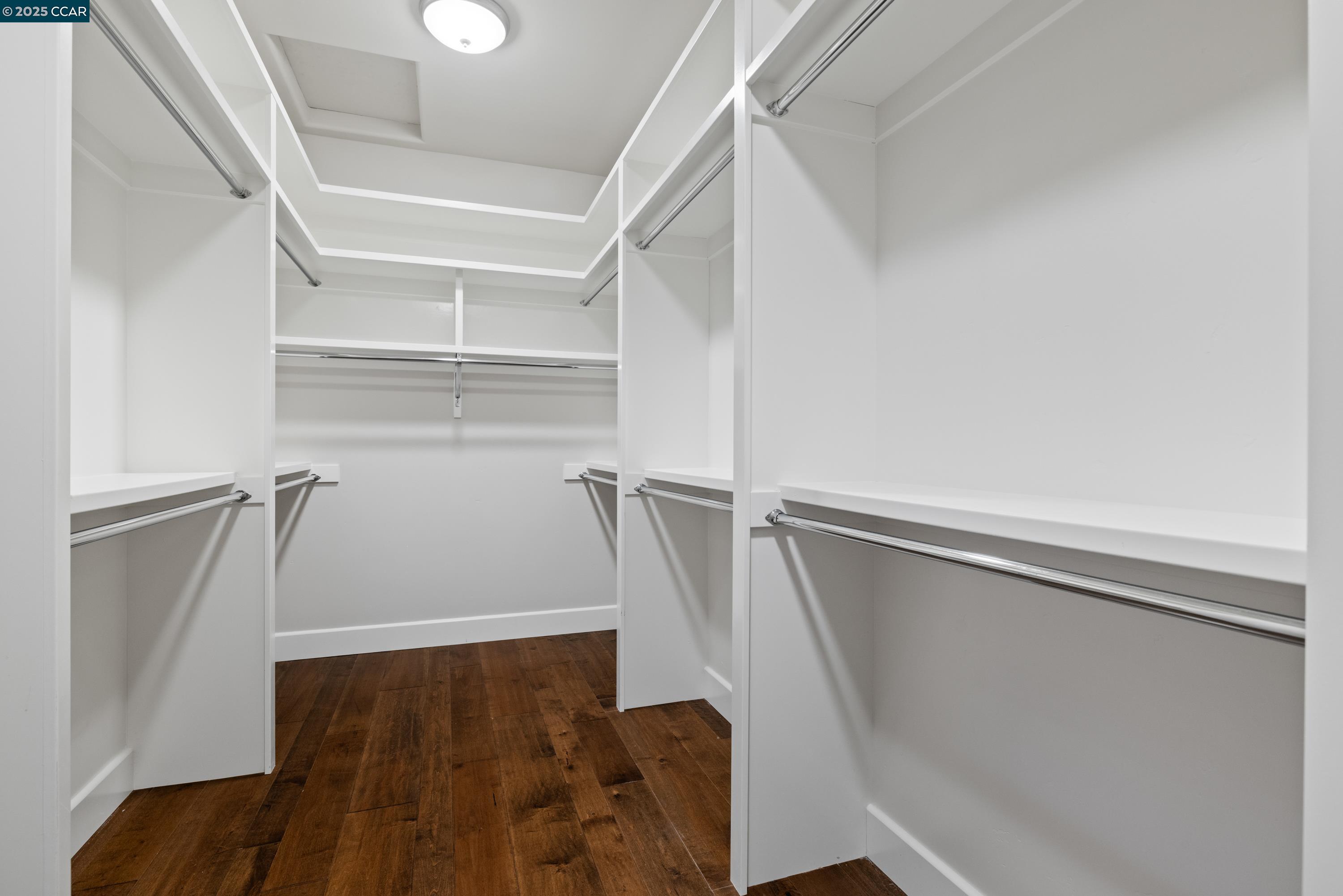 3 Barnes Ct