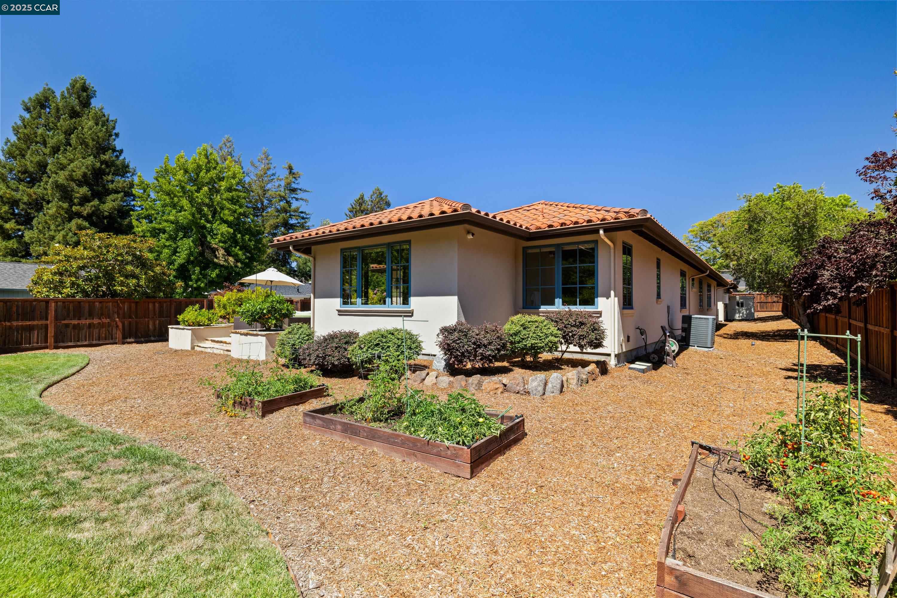 3 Barnes Ct