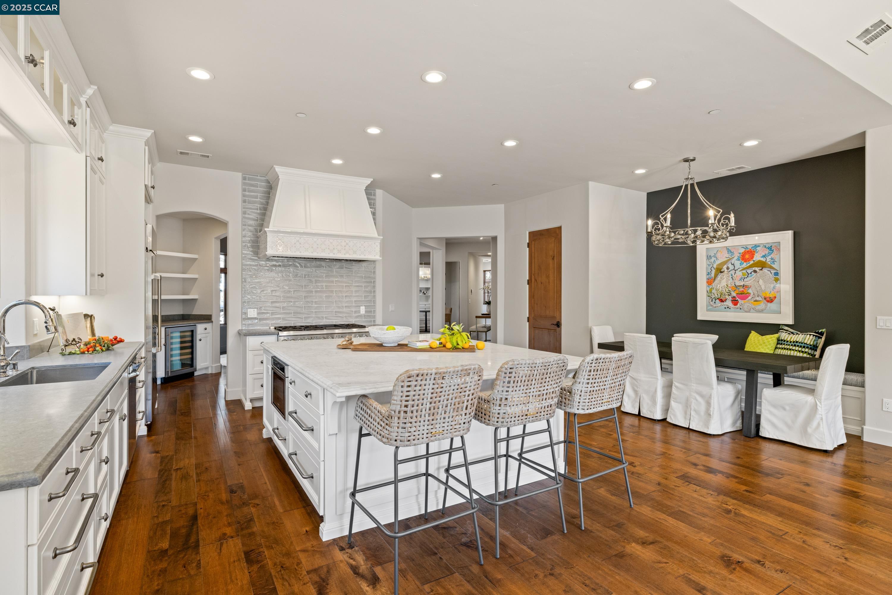 3 Barnes Ct