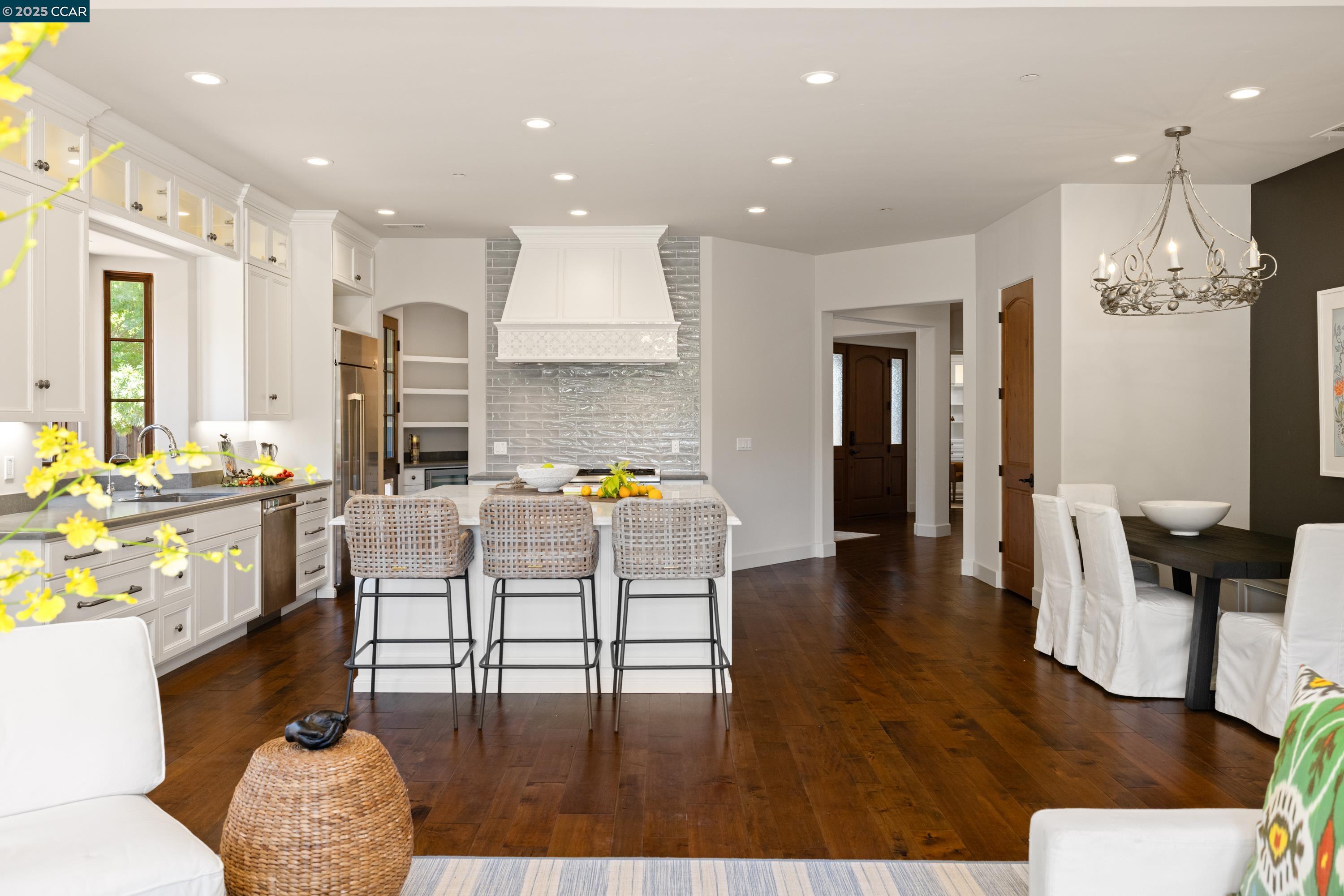 3 Barnes Ct