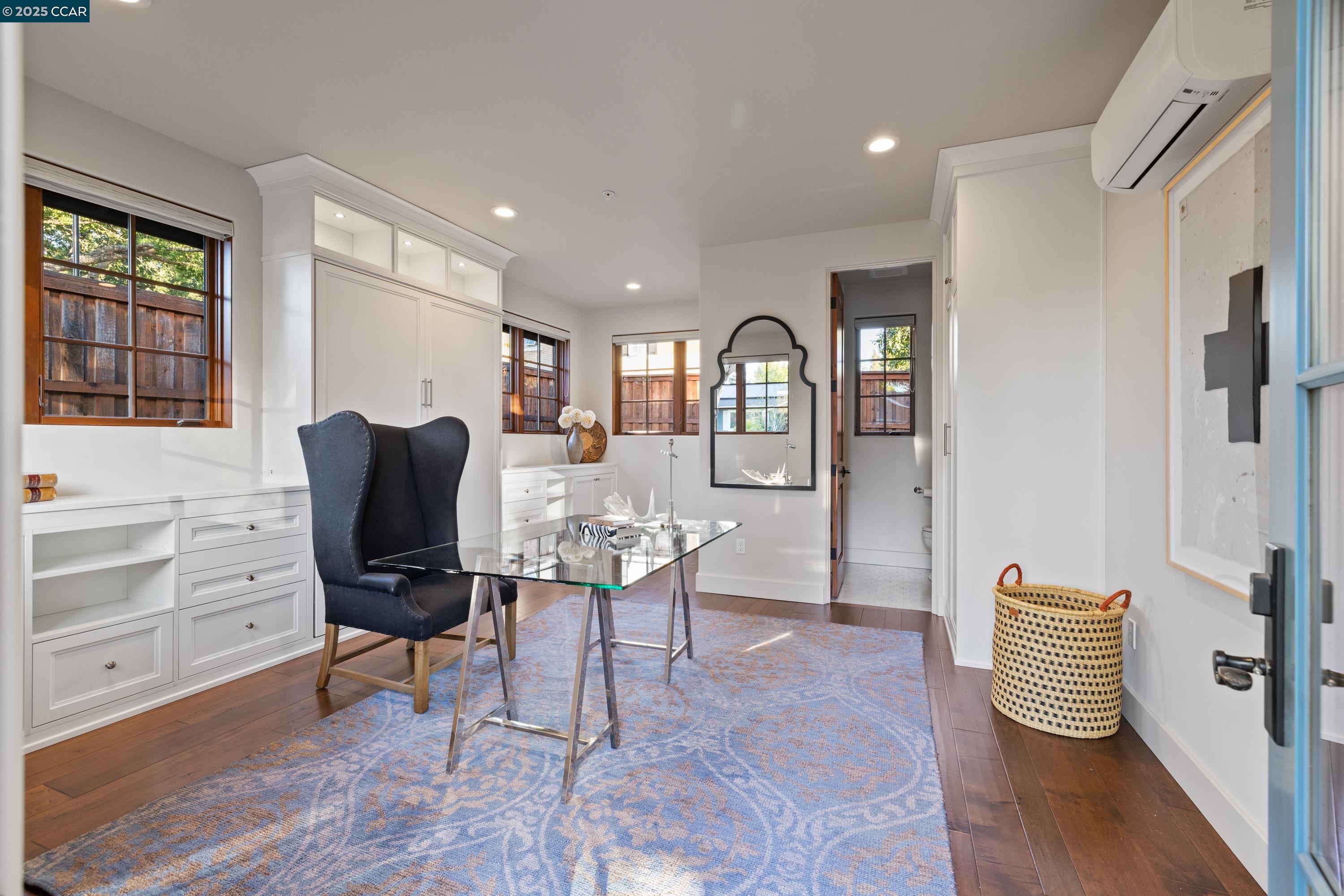 3 Barnes Ct