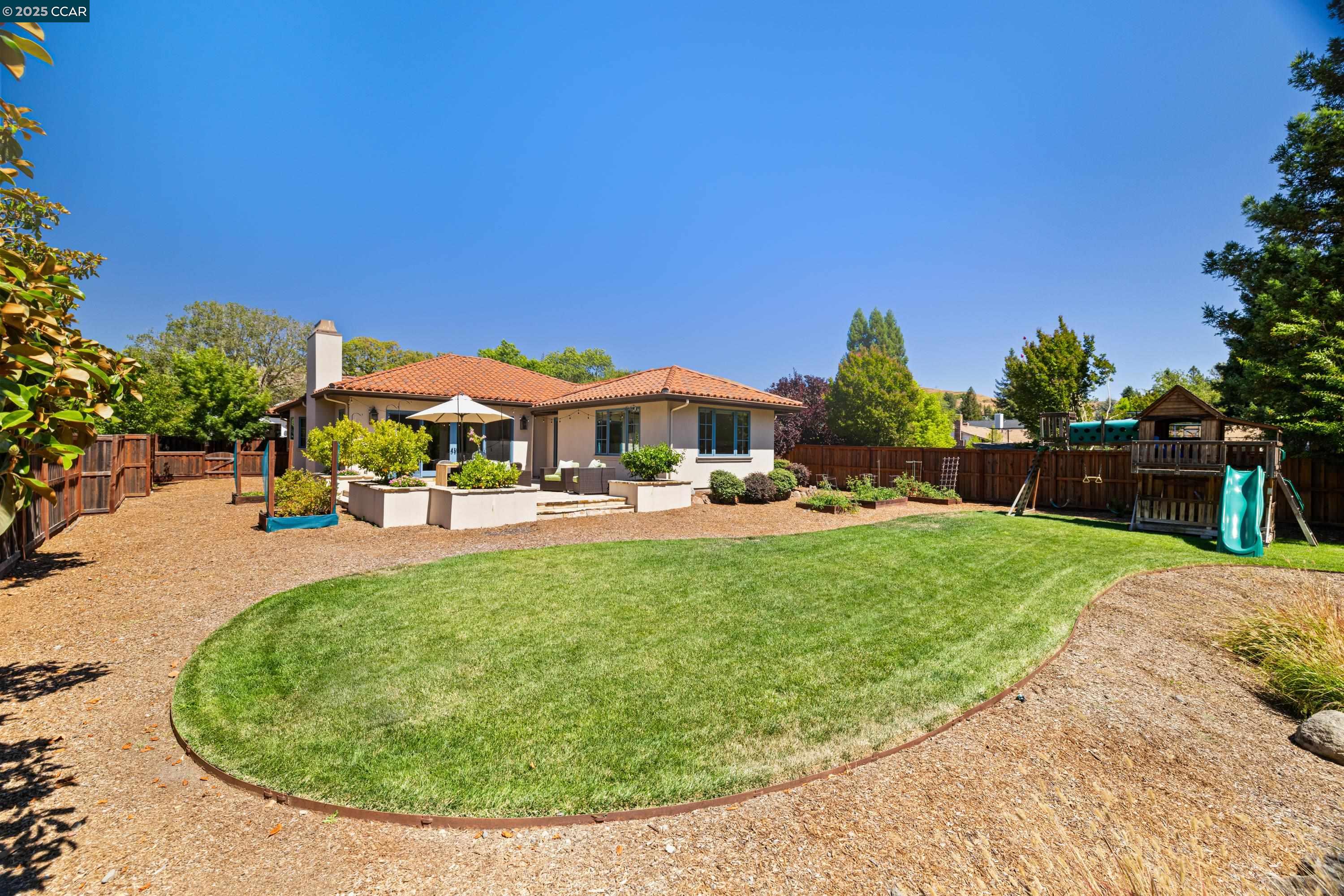 3 Barnes Ct