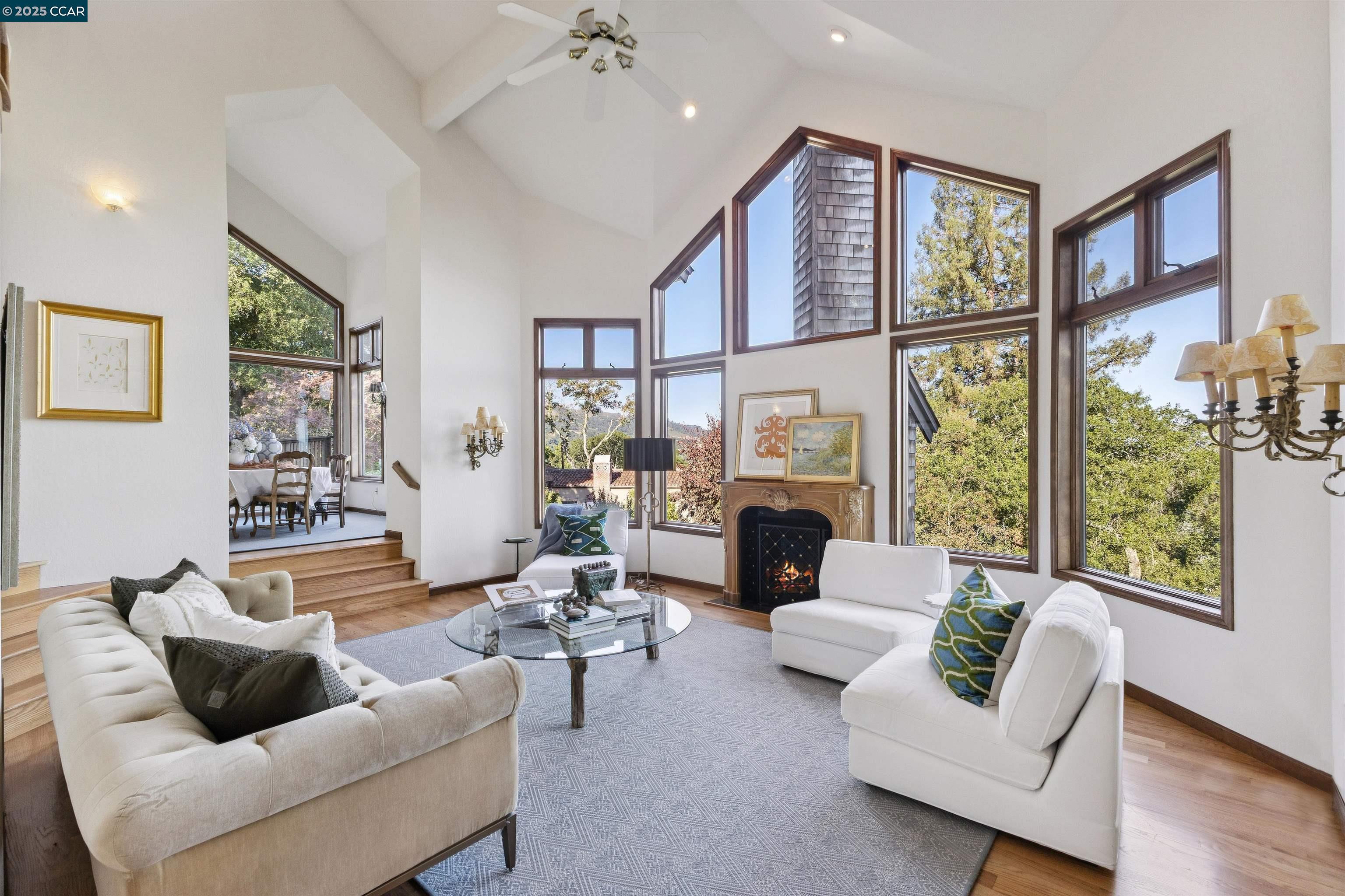 85 La Cuesta Drive