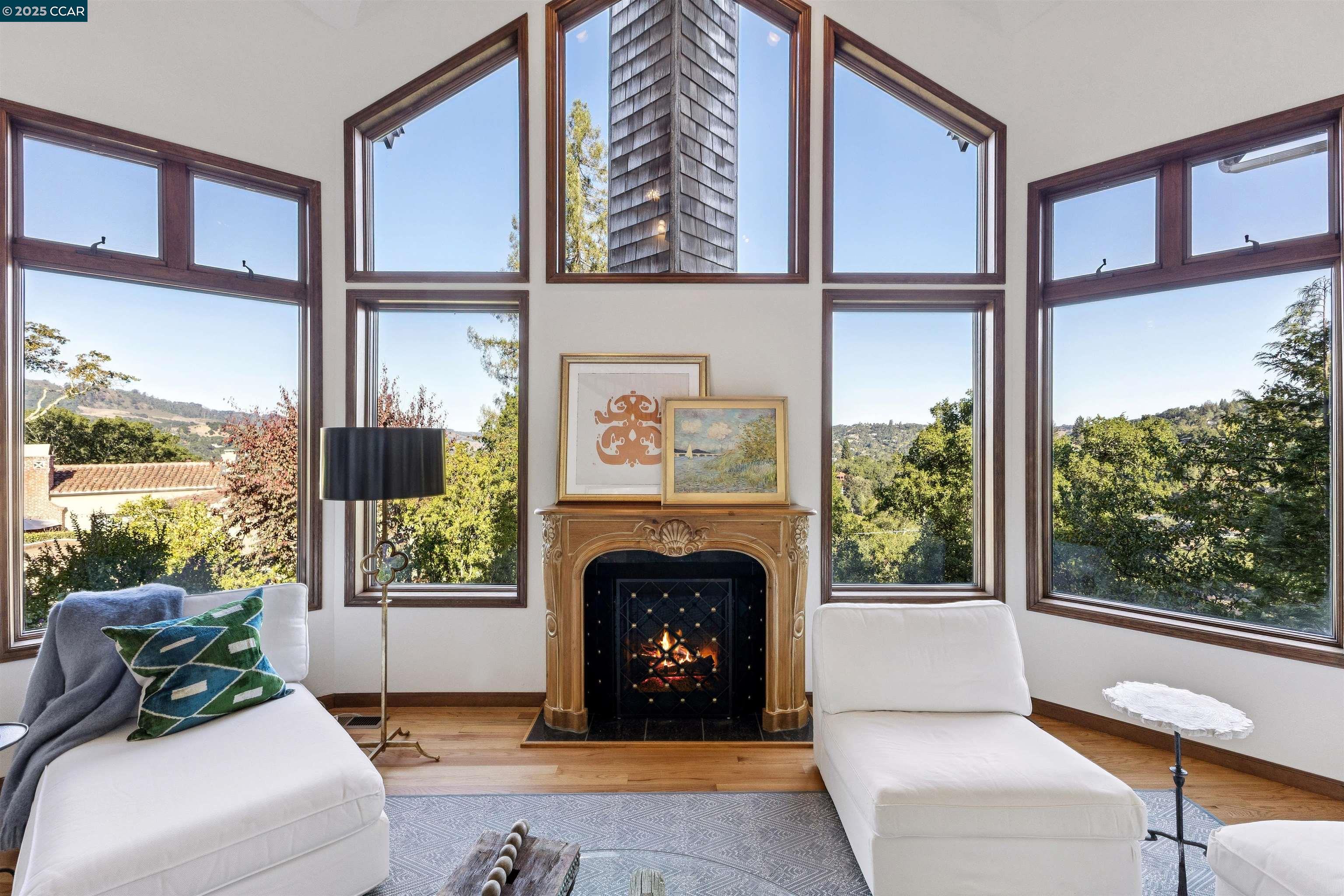 85 La Cuesta Drive