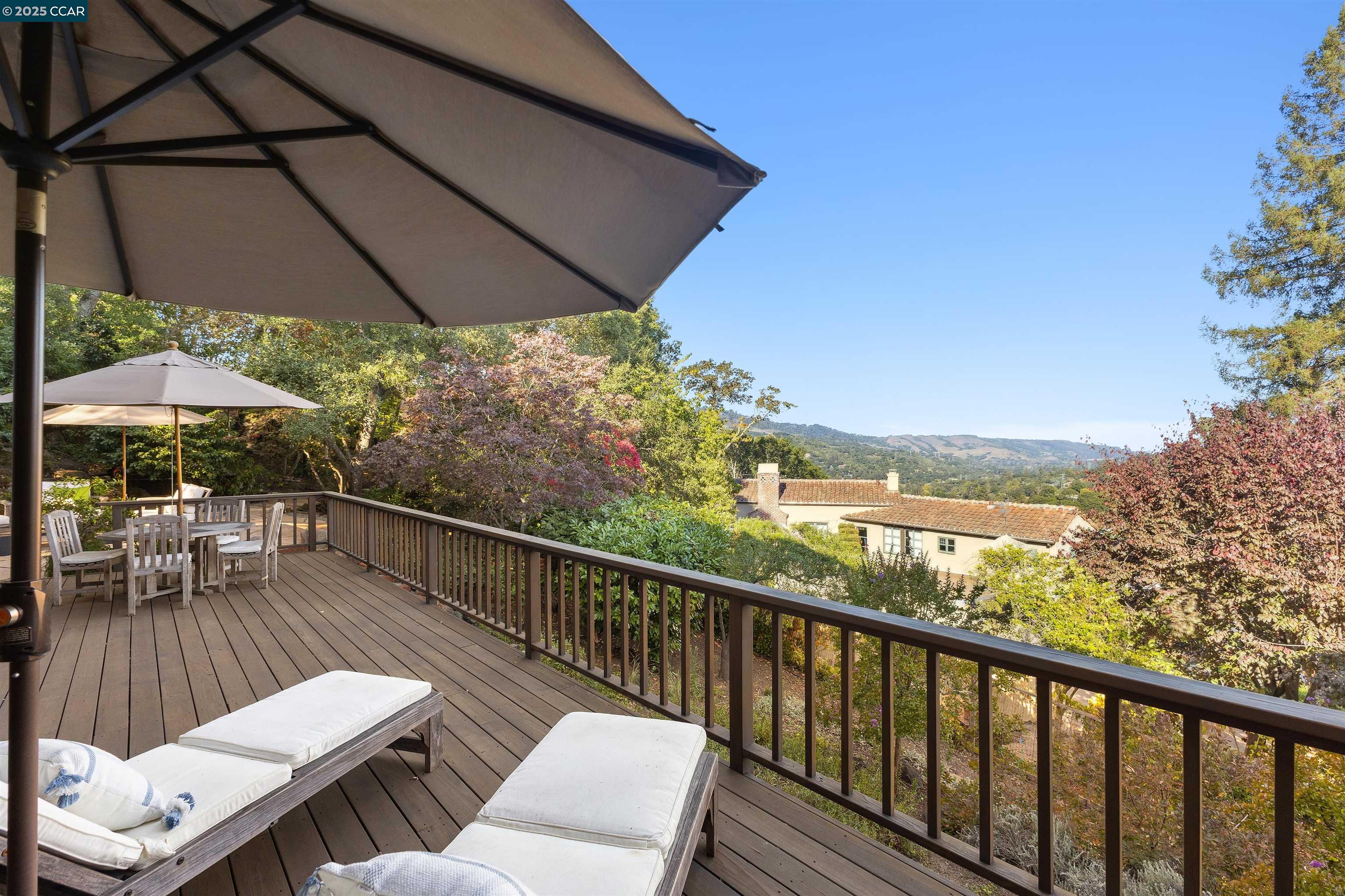 85 La Cuesta Drive
