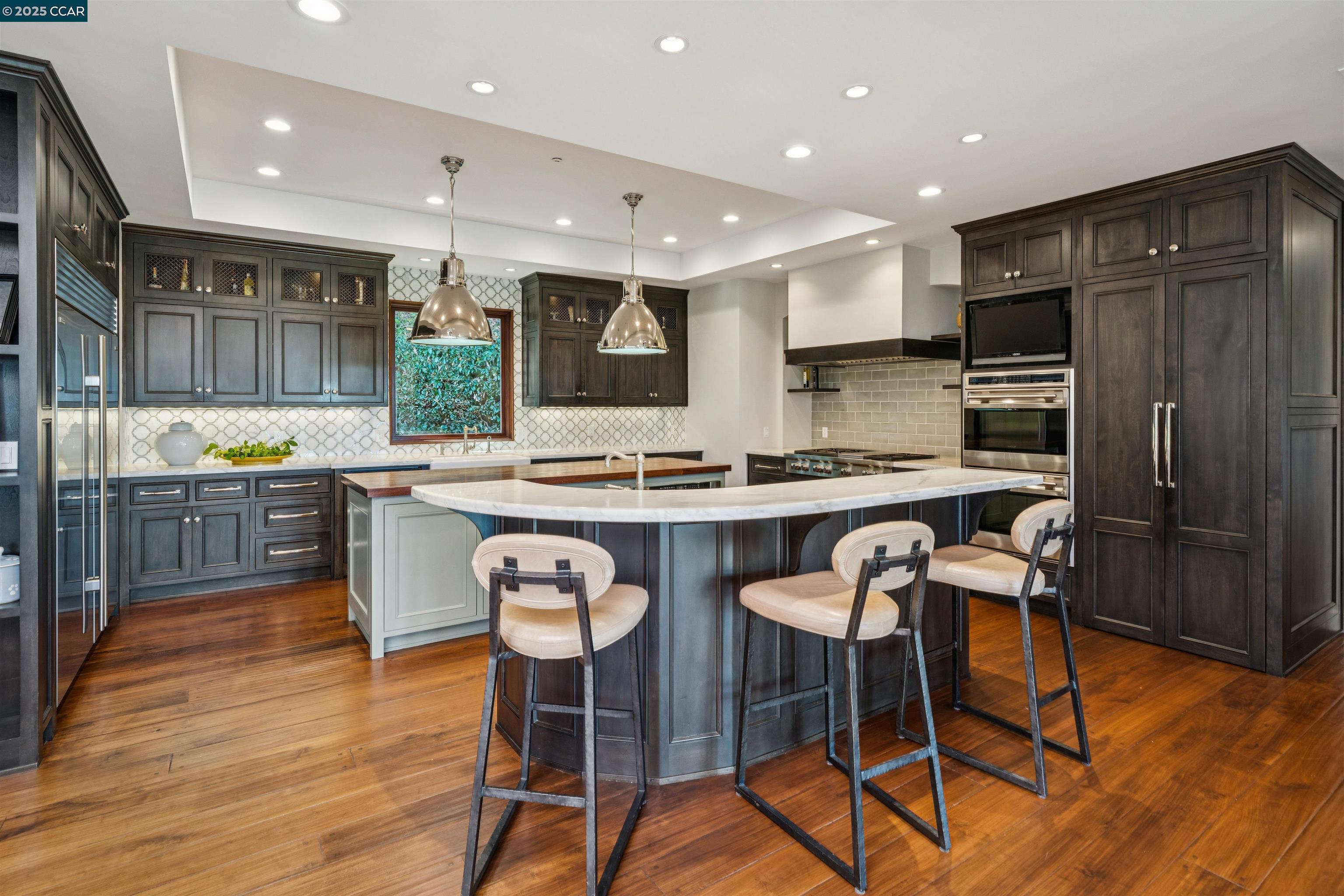 42 Tappan Ln
