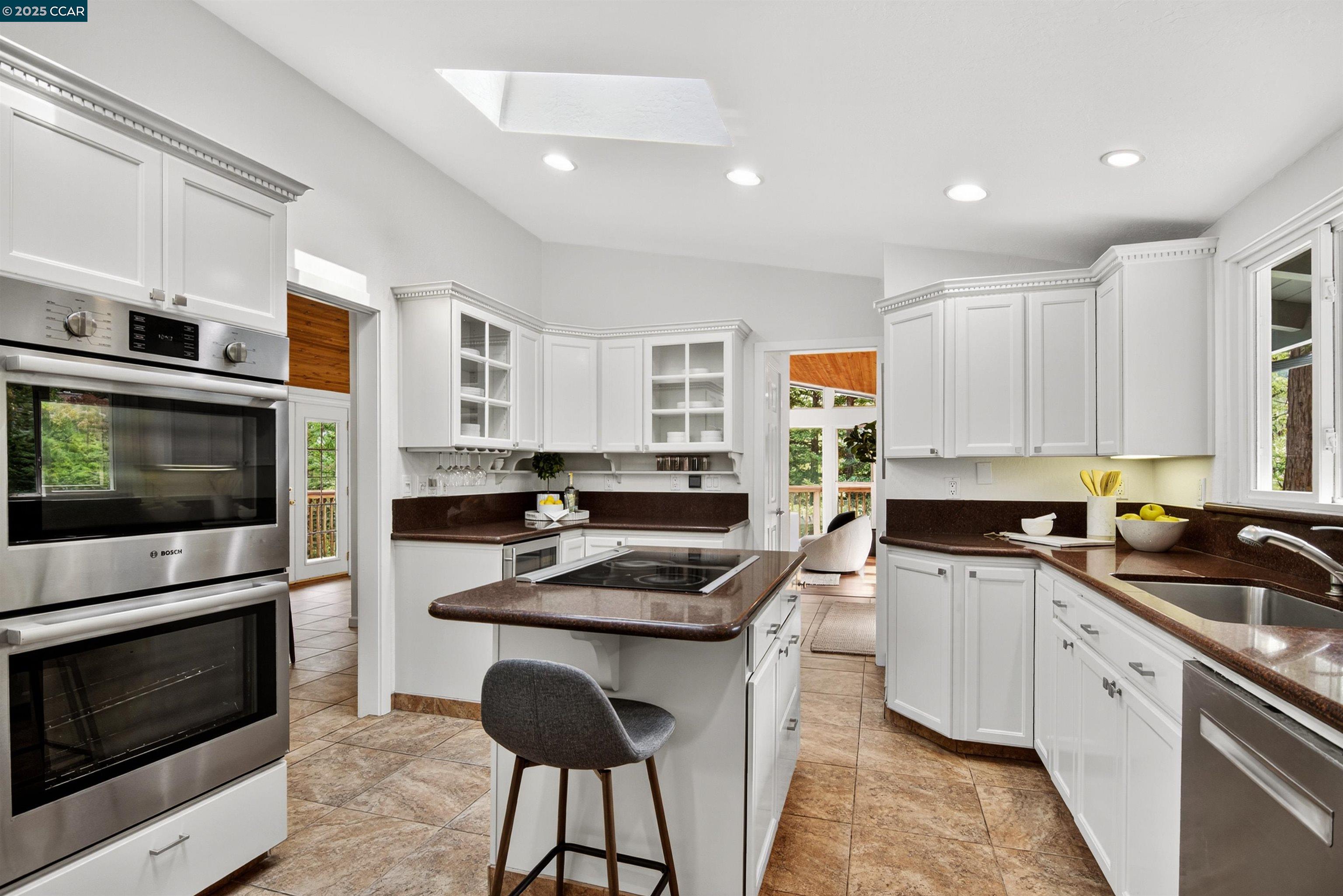 853 Revere Rd, Lafayette