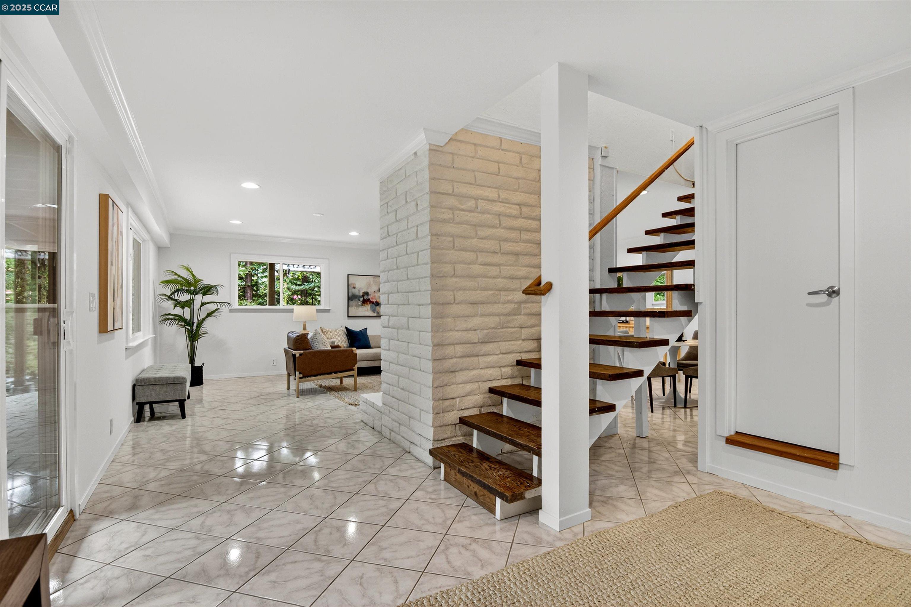 853 Revere Rd, Lafayette
