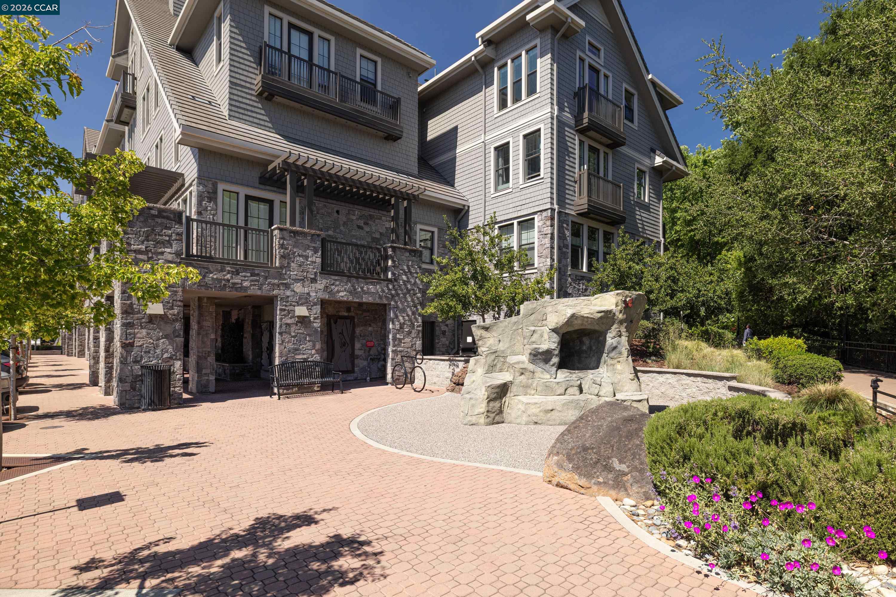 1000 Dewing Ave # 210