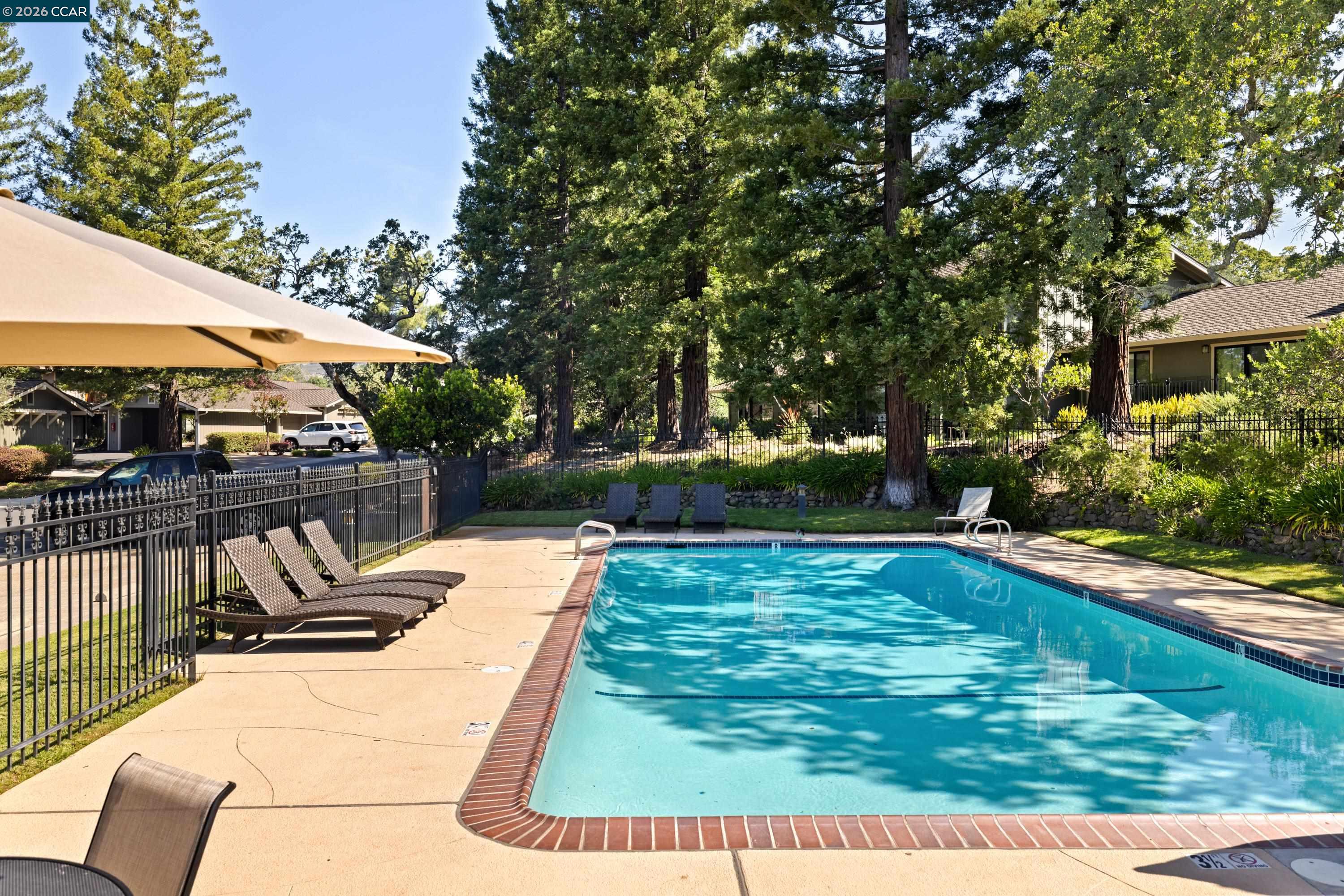 850 Acorn Way