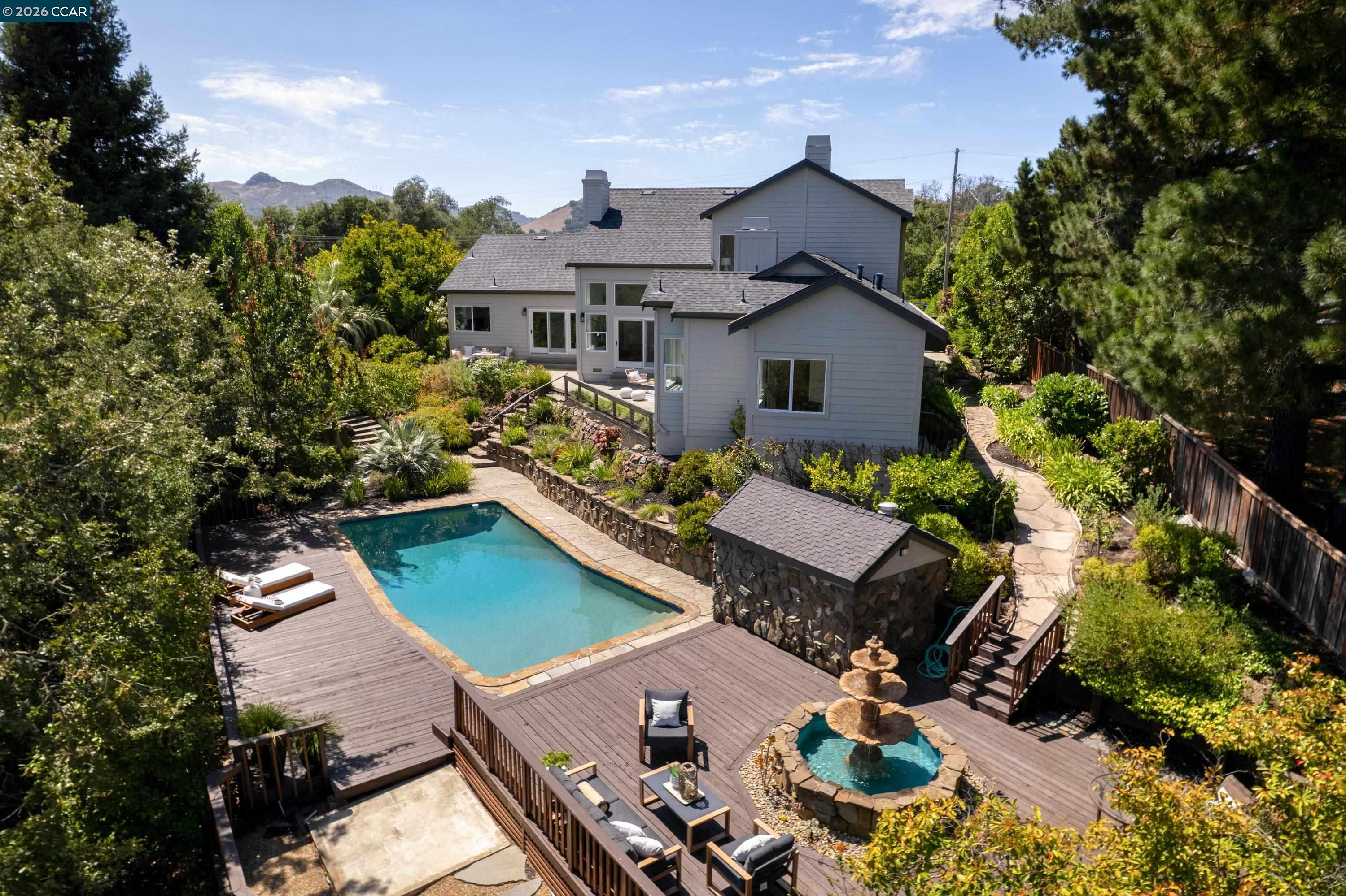 78 Scenic Dr