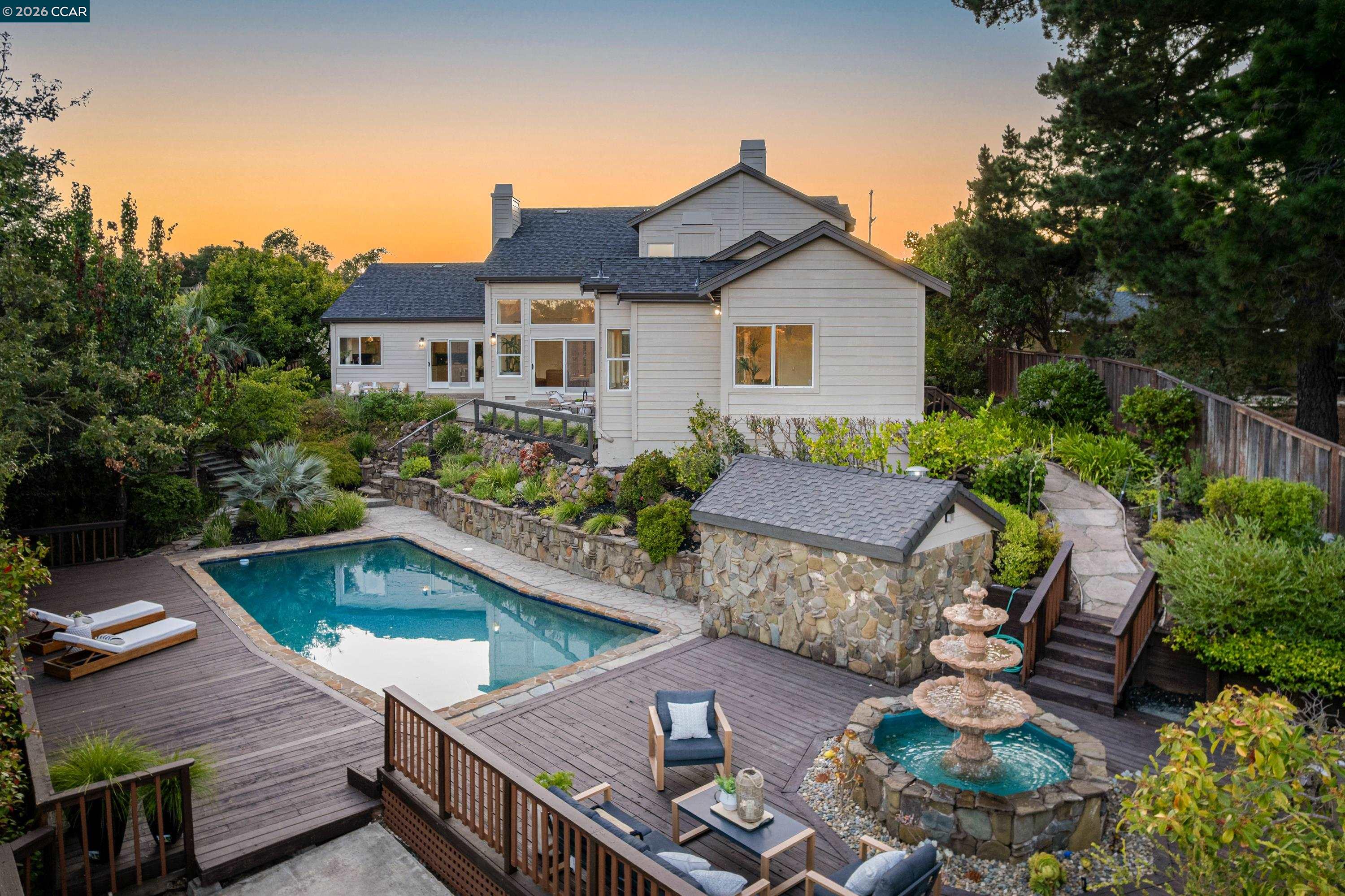 78 Scenic Dr