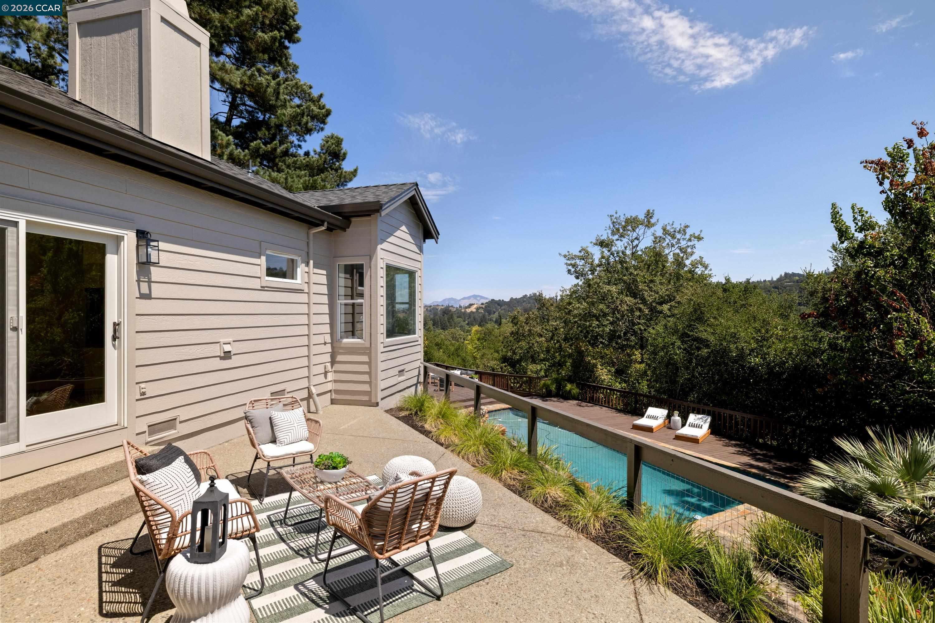 78 Scenic Dr