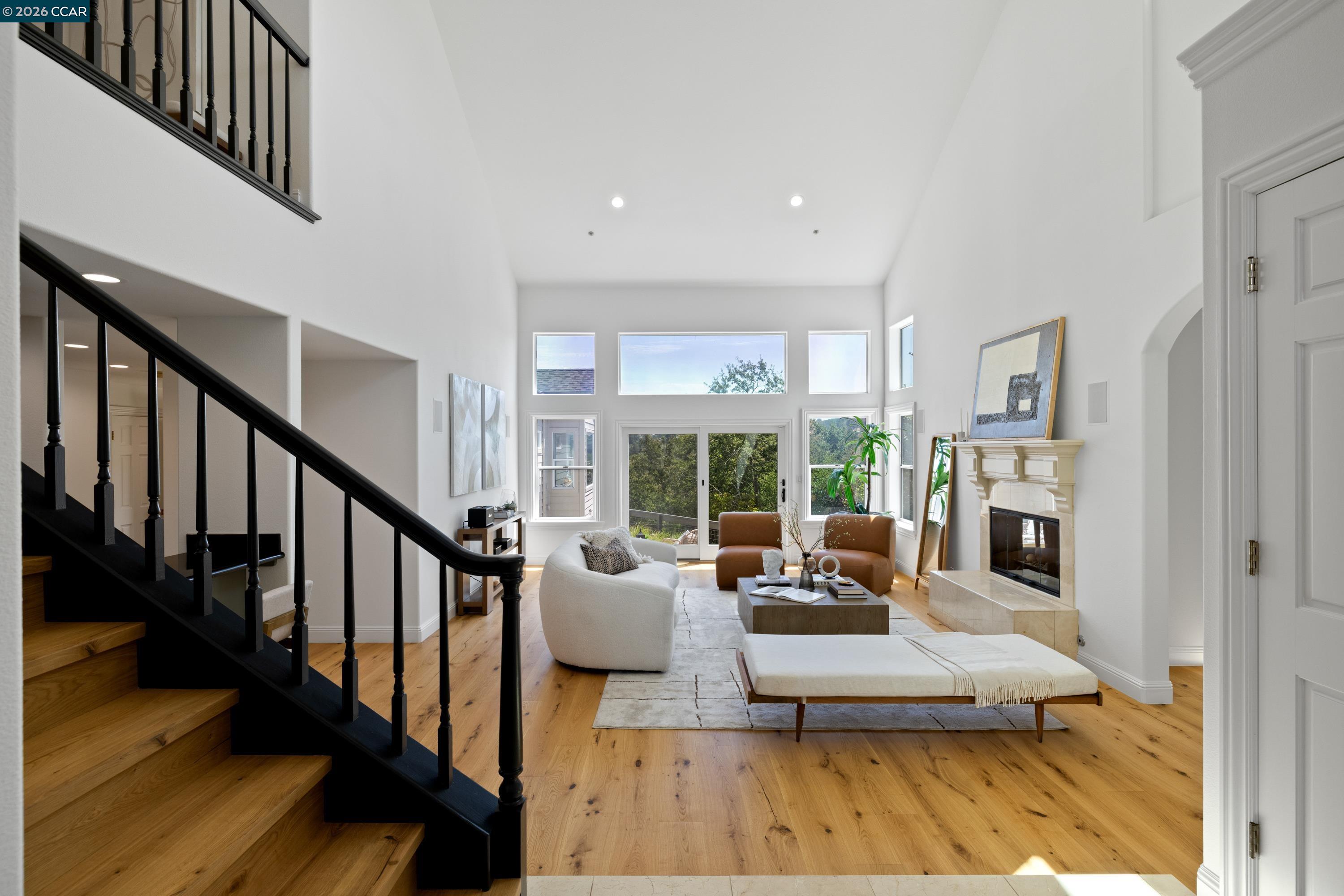 78 Scenic Dr