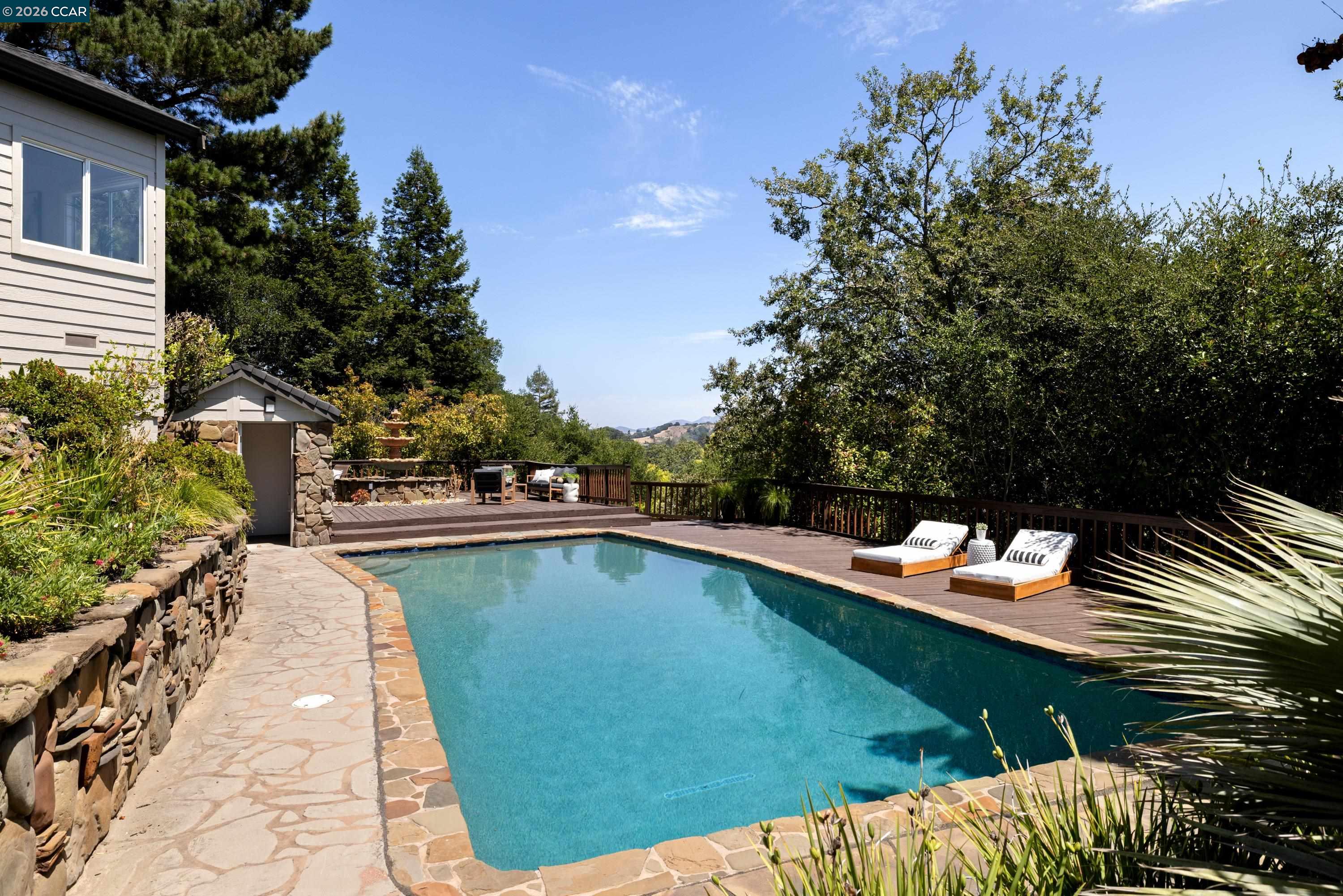 78 Scenic Dr