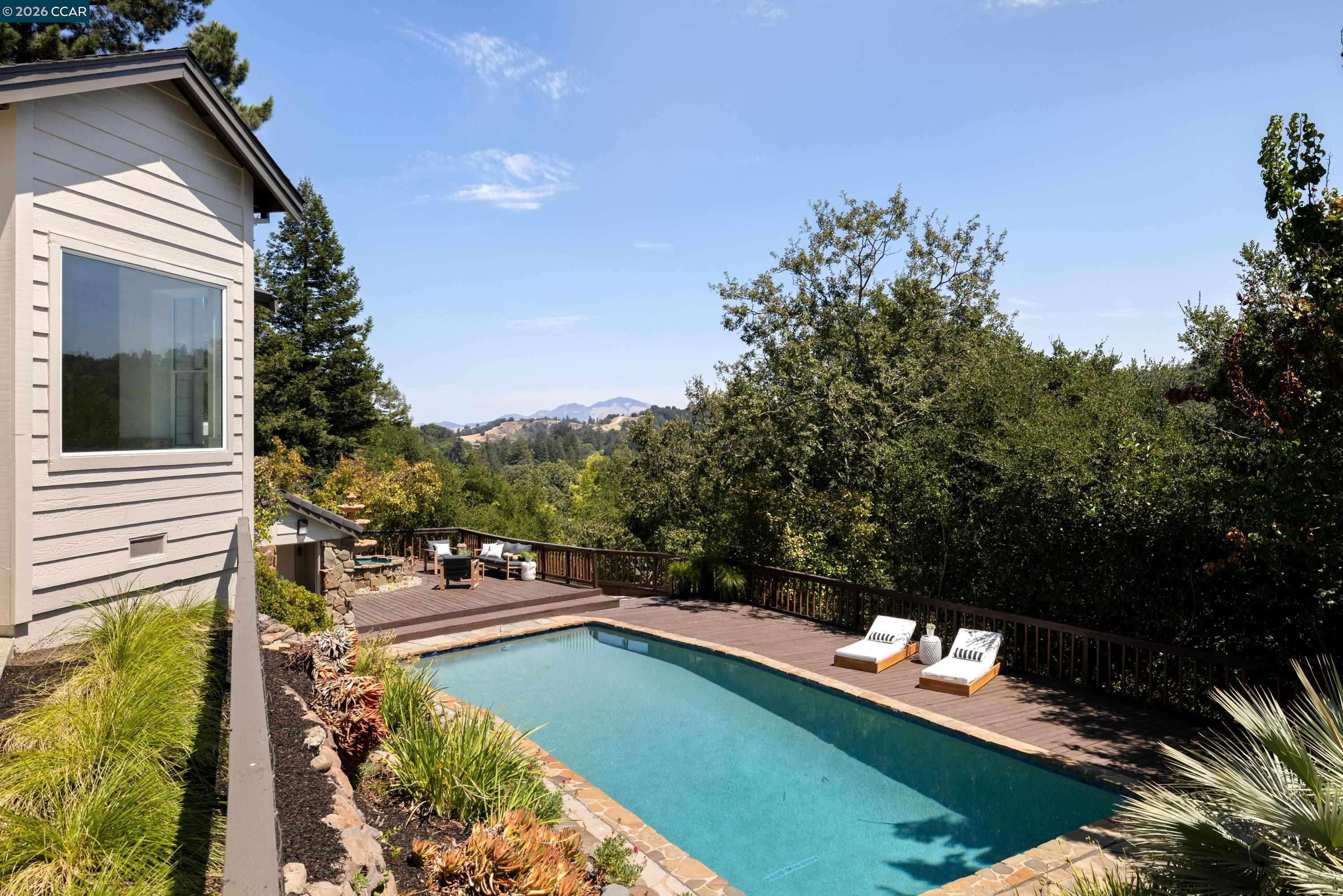 78 Scenic Dr