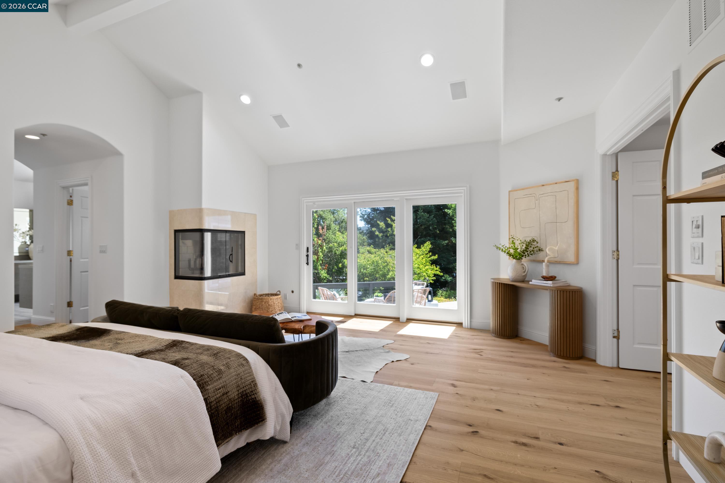 78 Scenic Dr