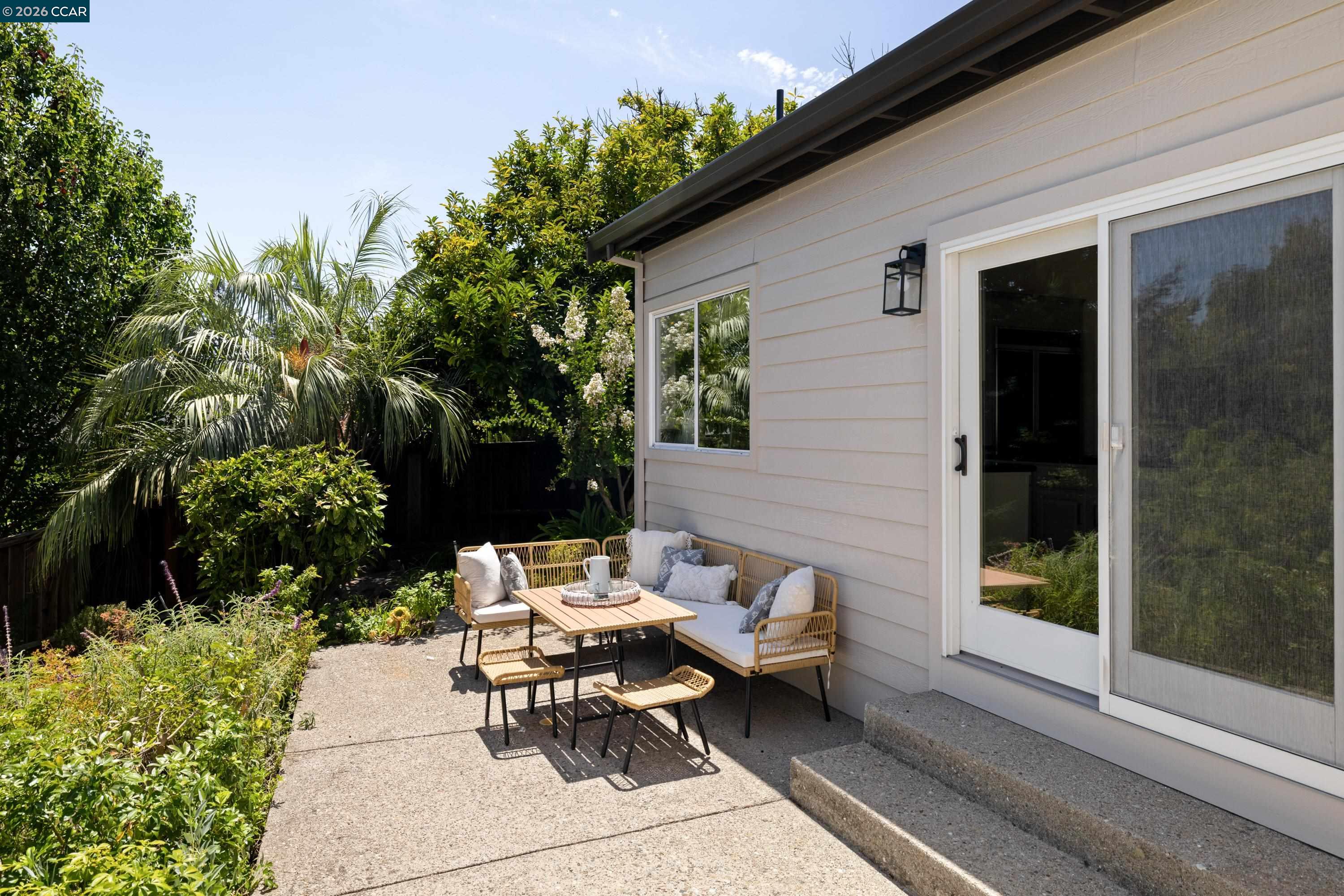 78 Scenic Dr