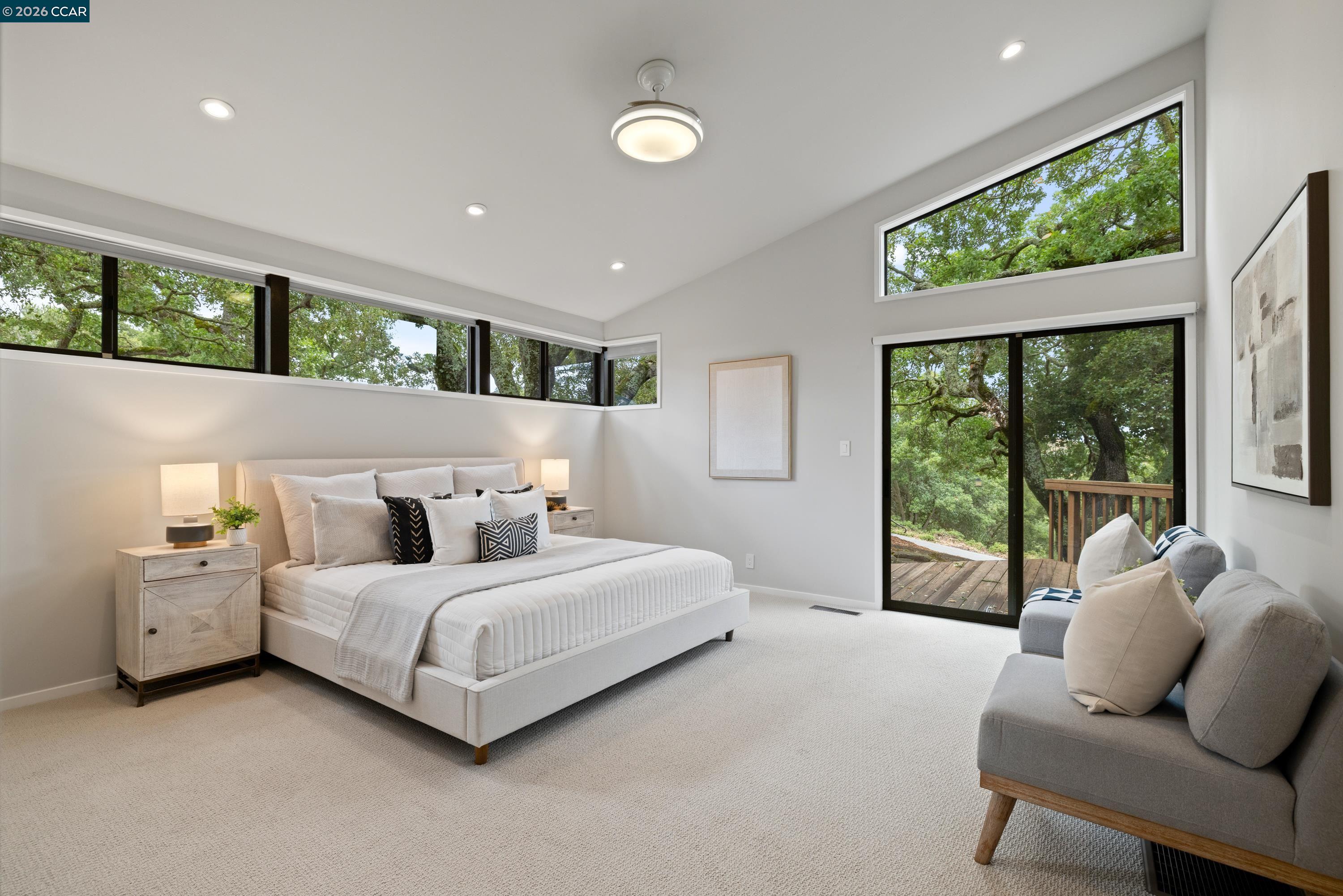 2 Leeward Glen