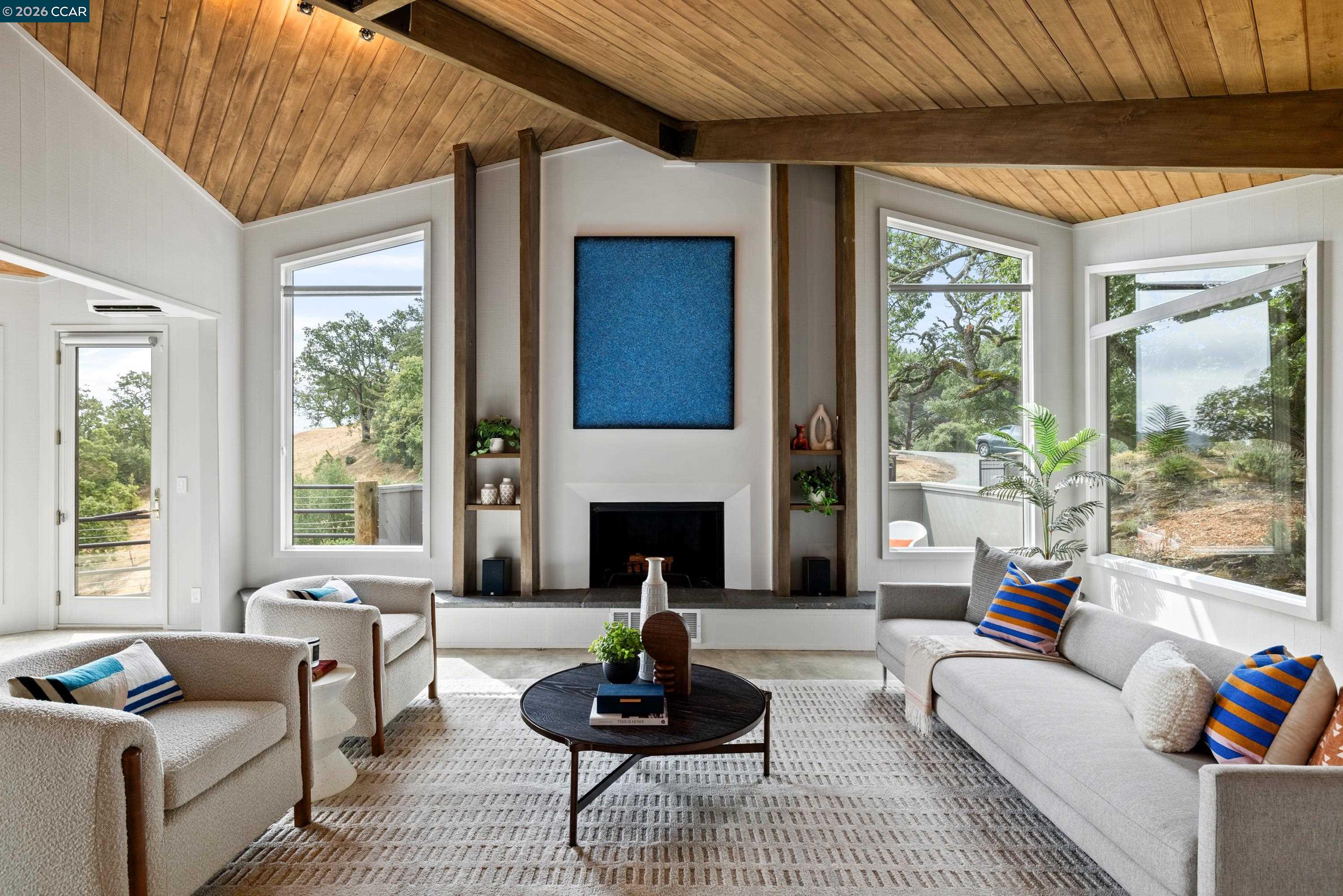 2 Leeward Glen