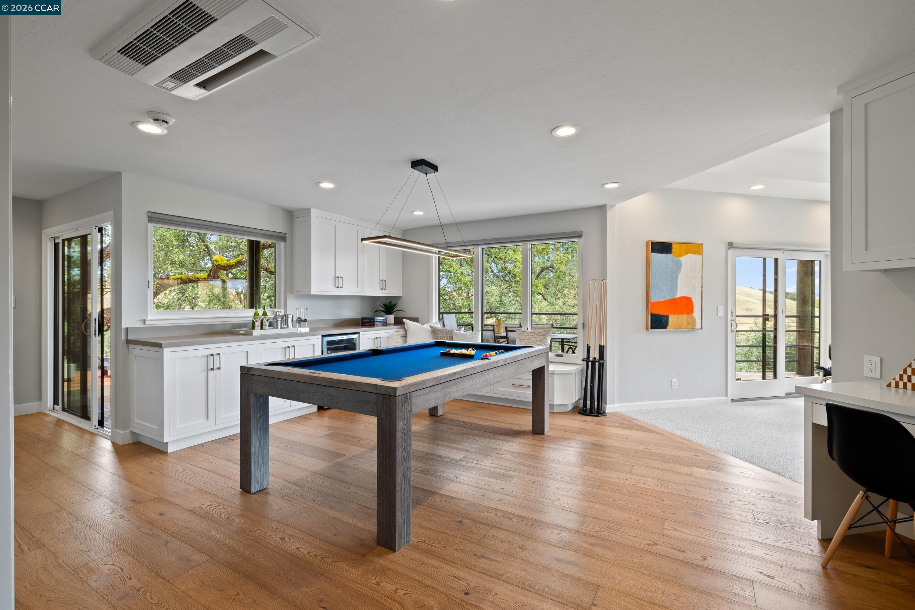 2 Leeward Glen