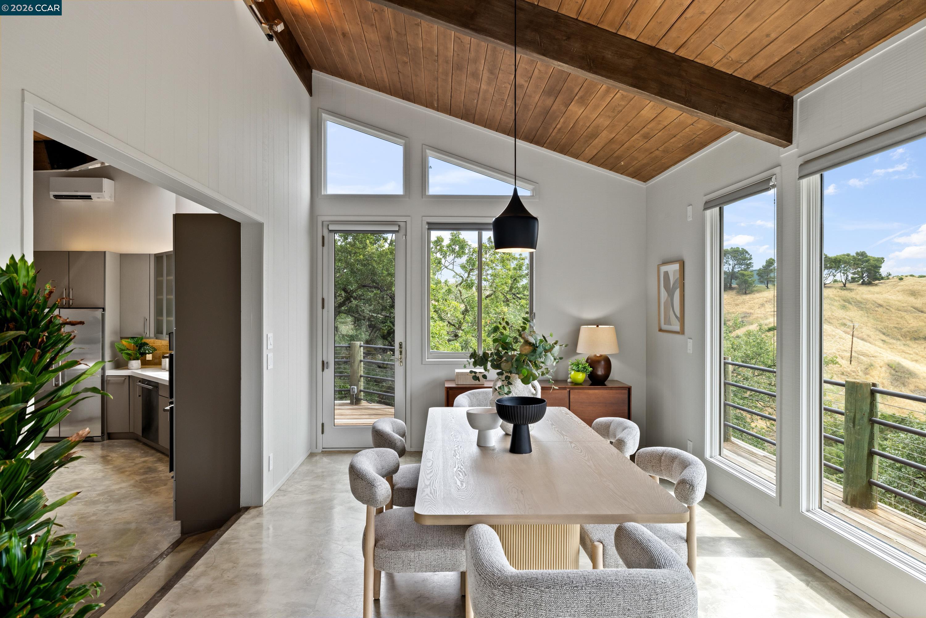2 Leeward Glen