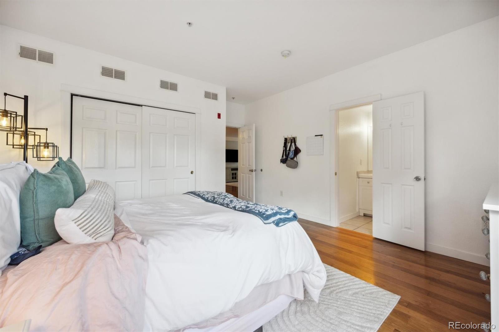 2901 Wyandot Street Unit: 2